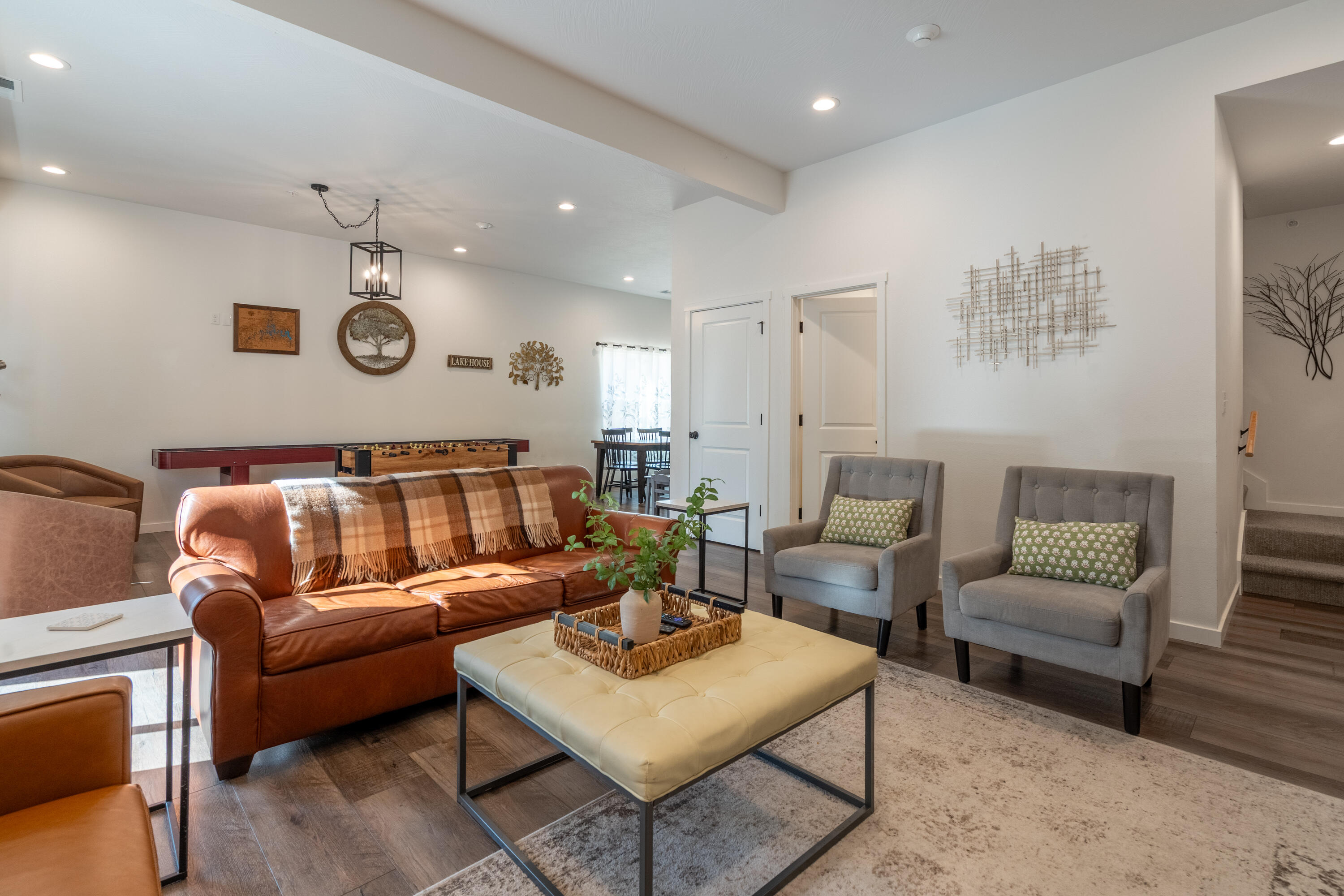 365 Majestic Drive Property Photo 17