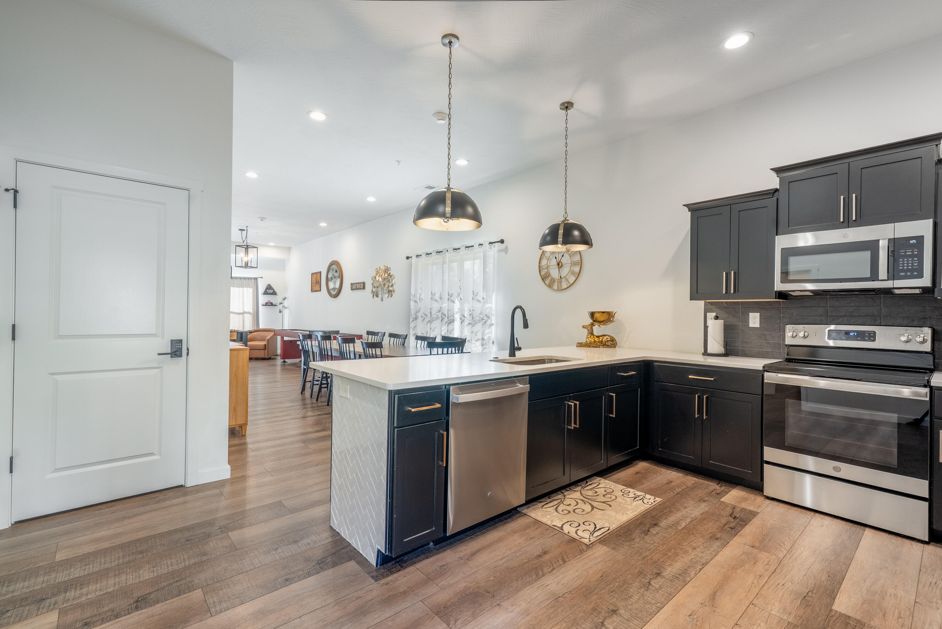 365 Majestic Drive Property Photo 19
