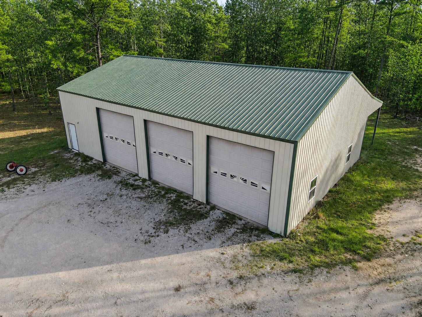 19056 County Road 427 Property Photo 56