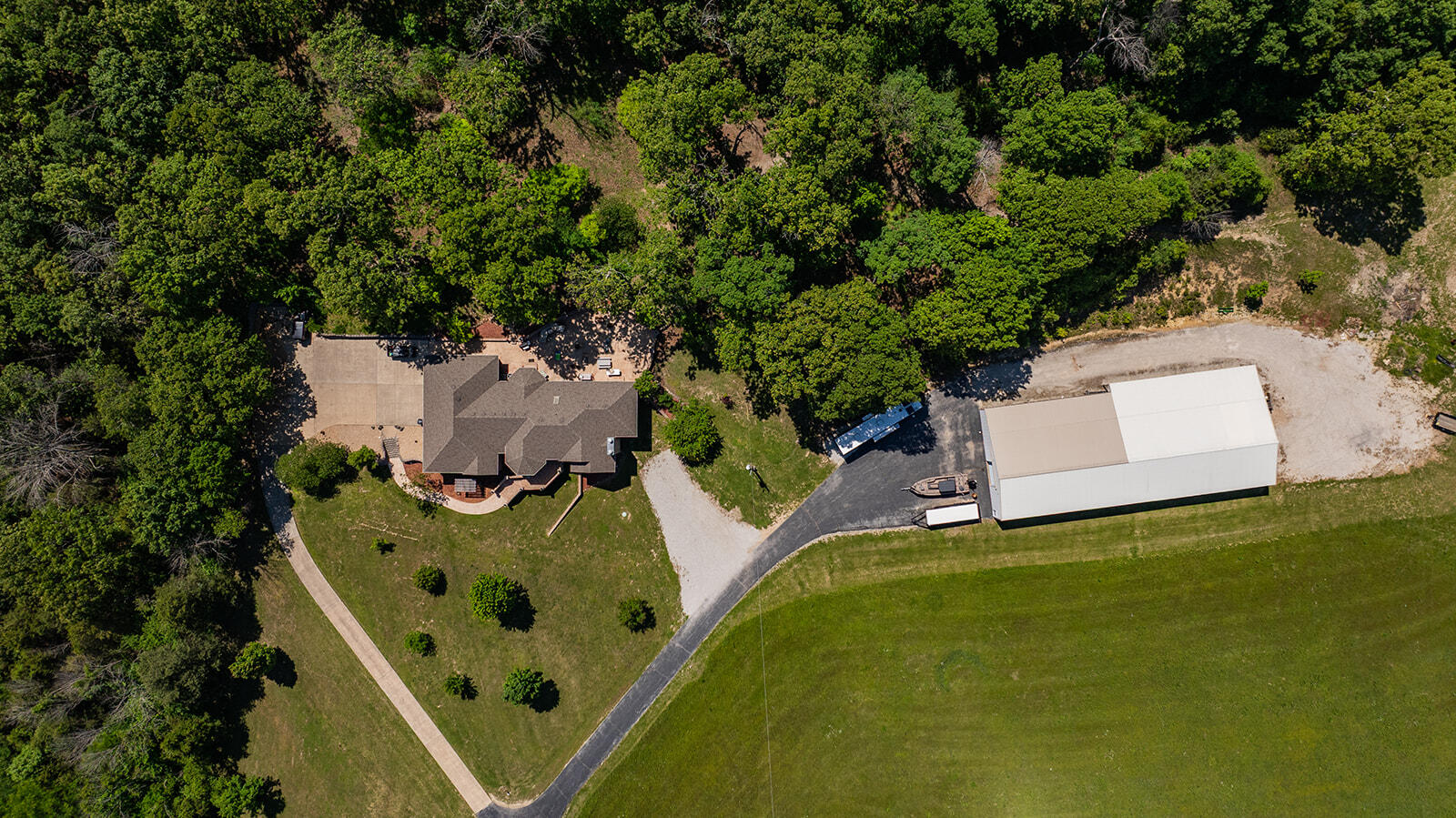 11755 North Farm Road 177 Property Photo 6