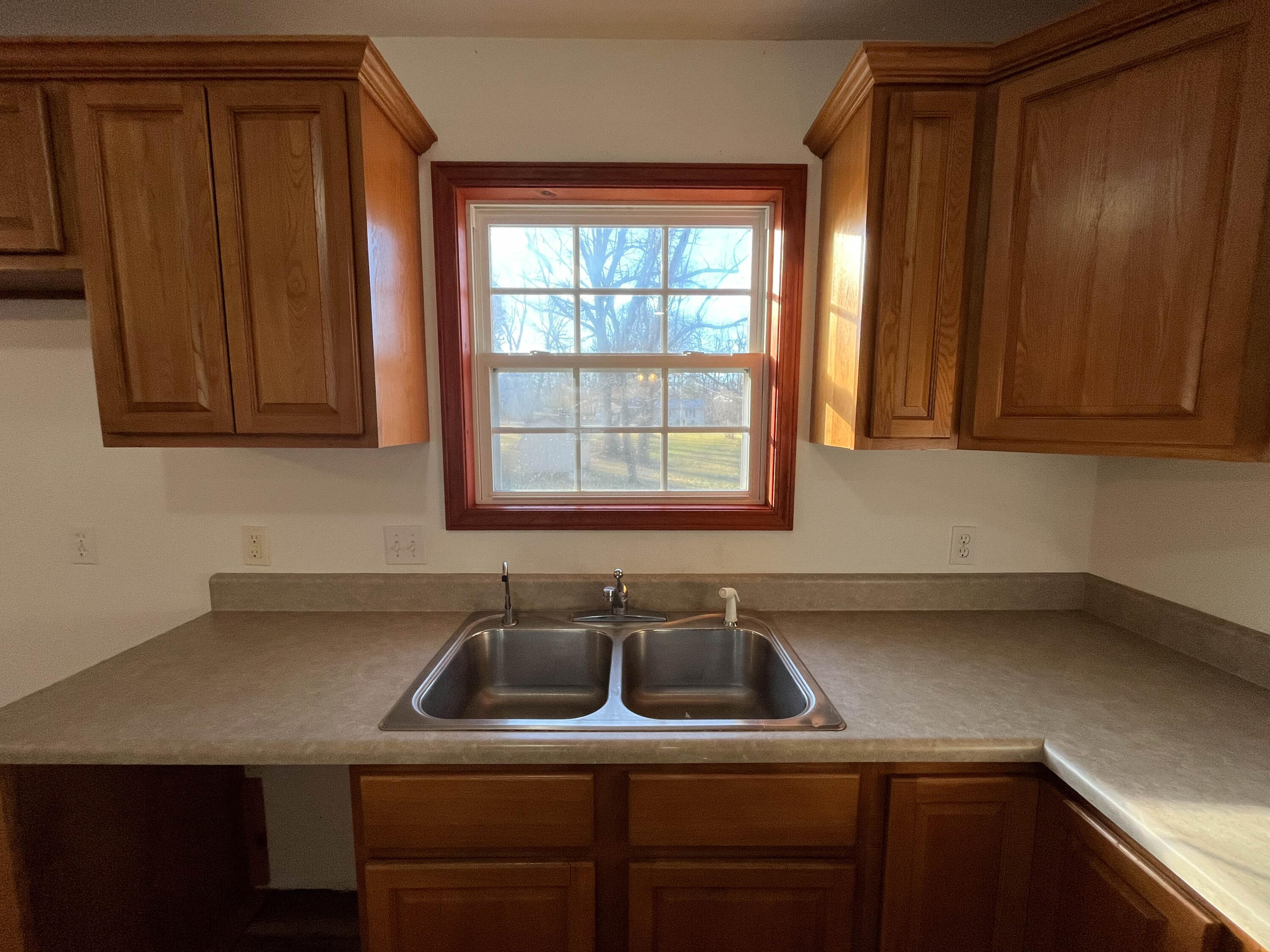 414 Regina Avenue Property Photo 9