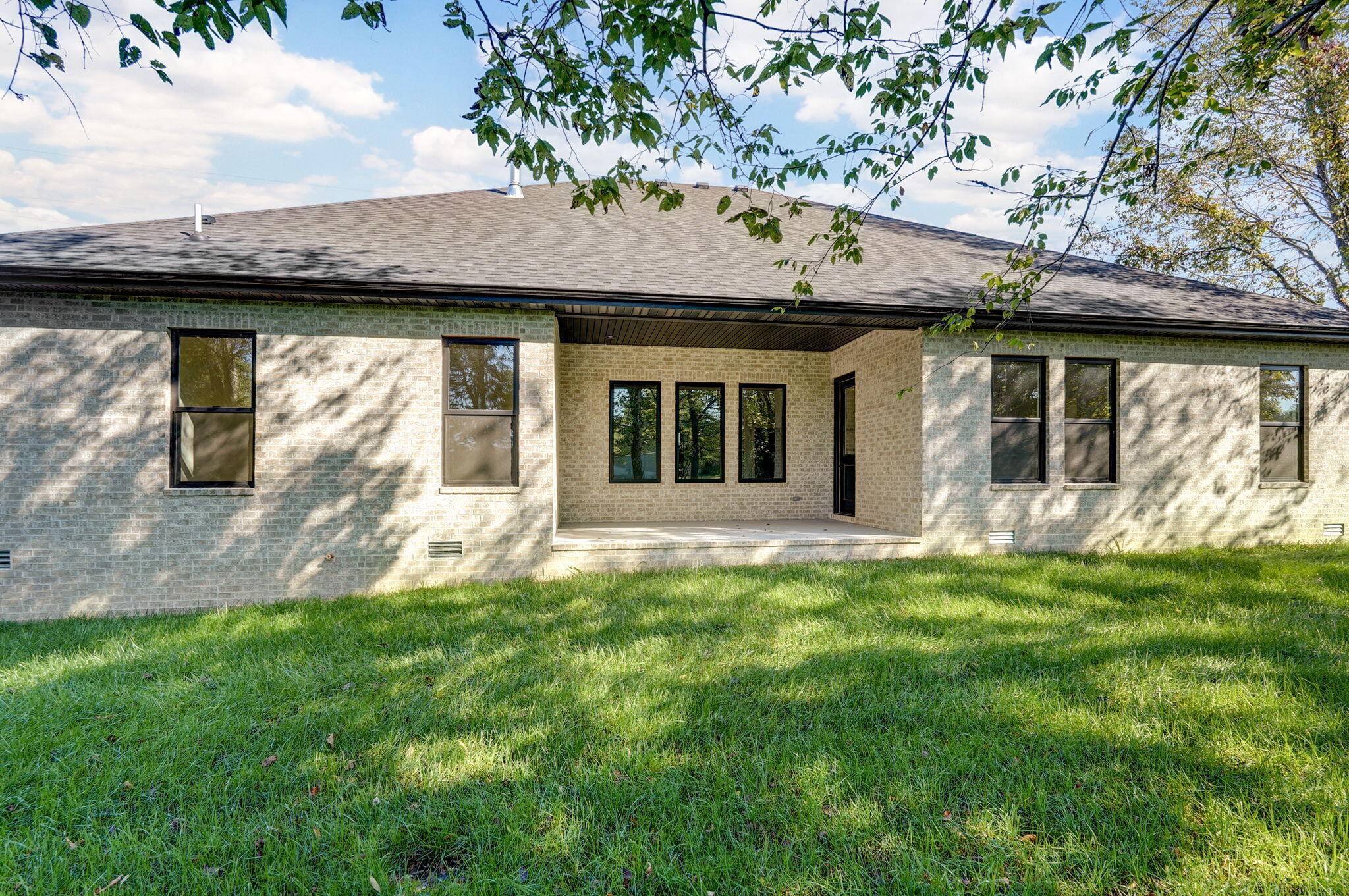 1702 East Cobblestone Drive Property Photo 11