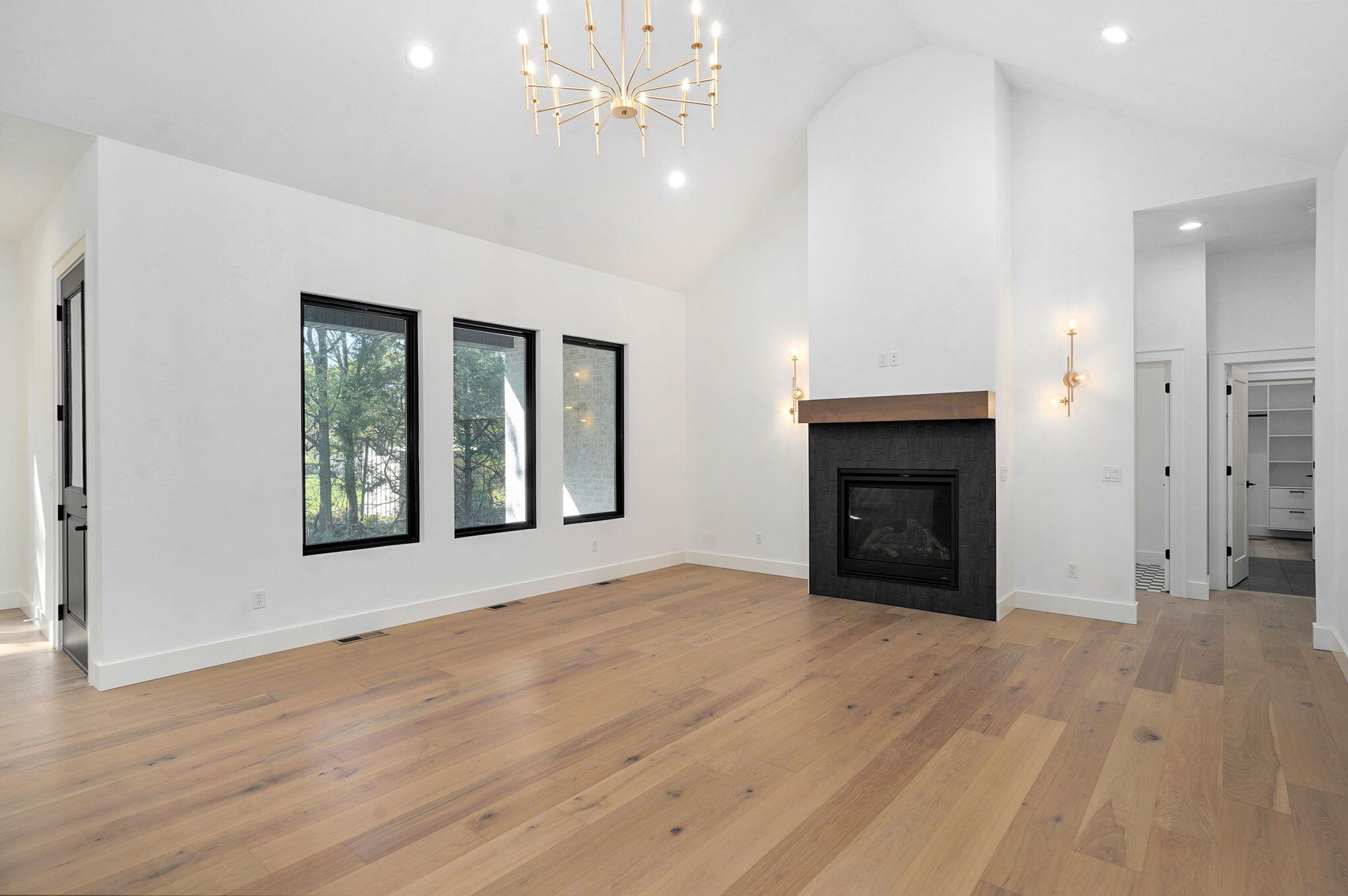 1702 East Cobblestone Drive Property Photo 17