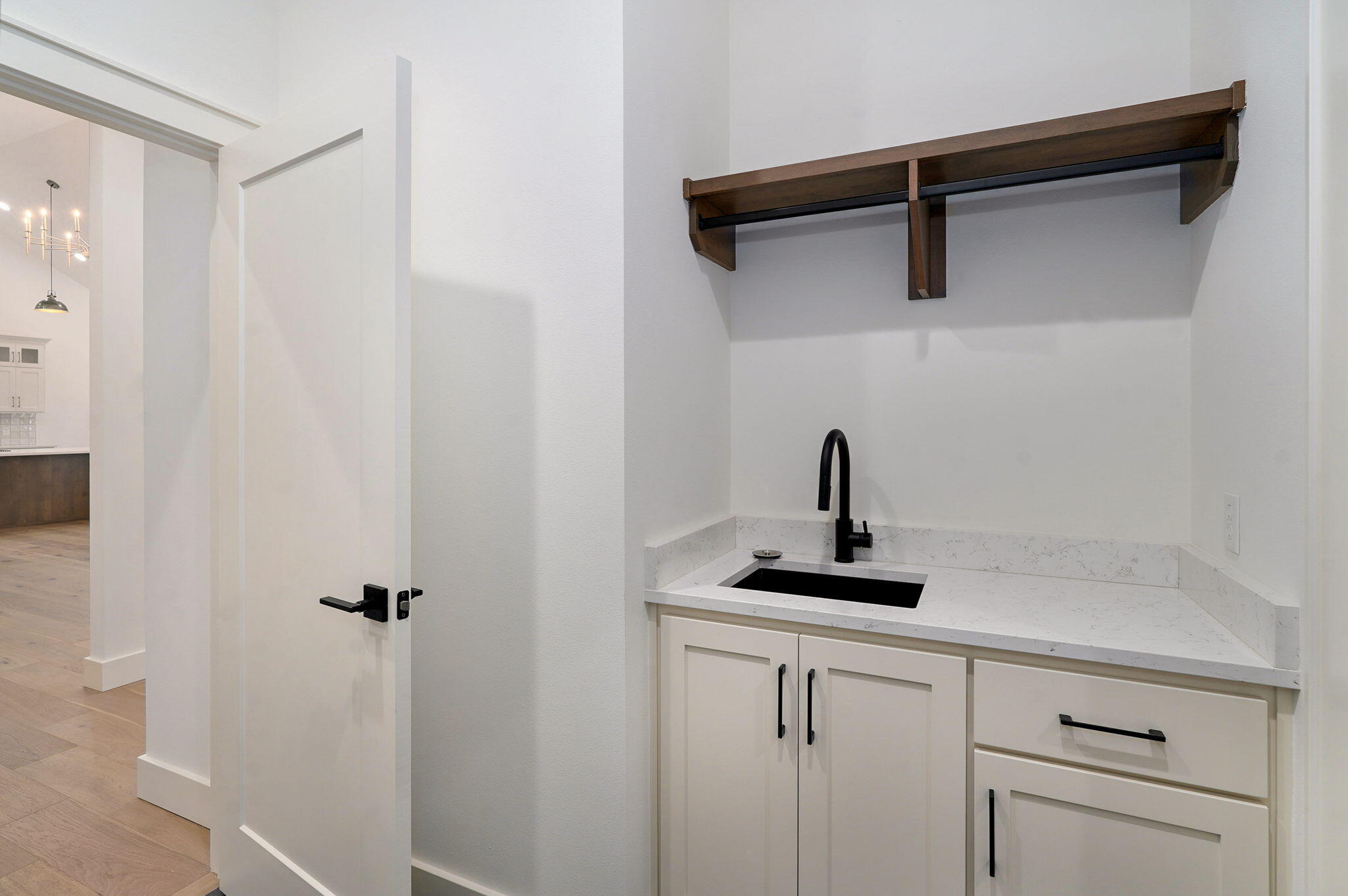 1702 East Cobblestone Drive Property Photo 34