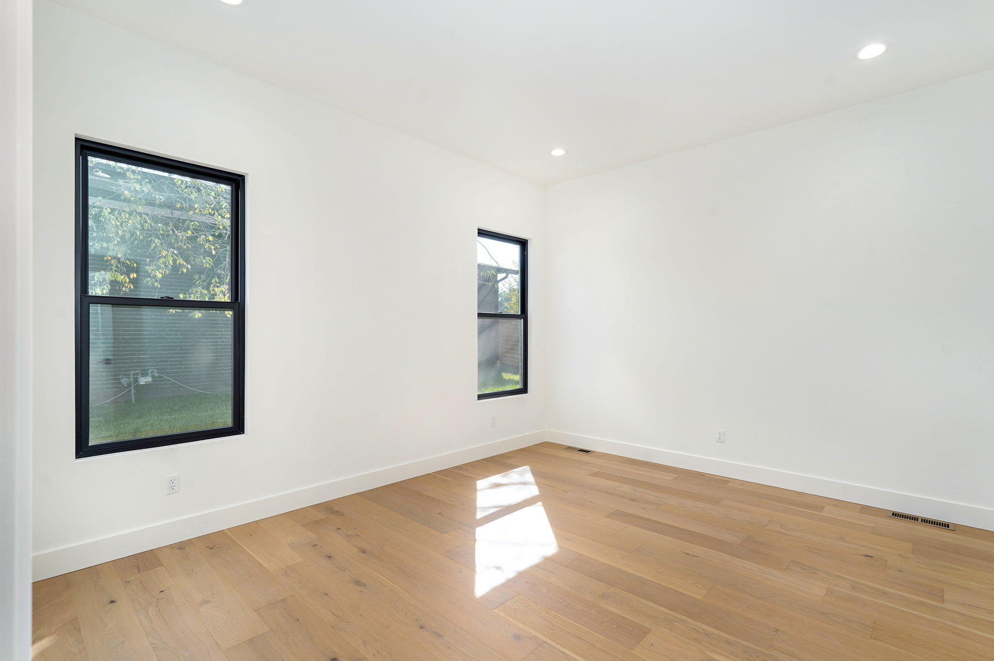 1702 East Cobblestone Drive Property Photo 35