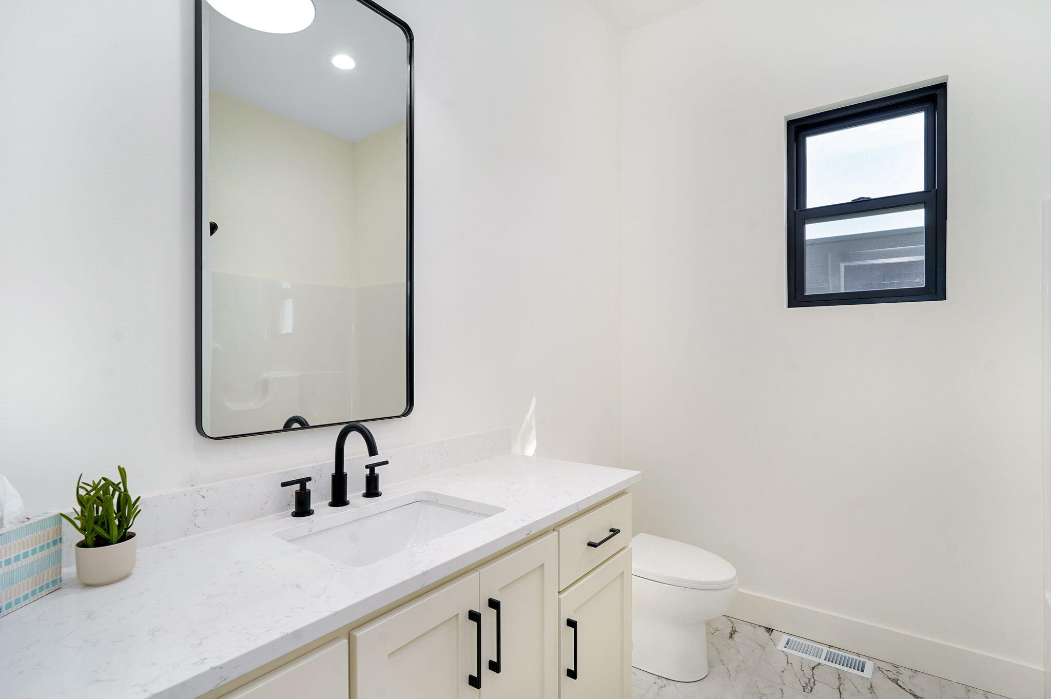 1702 East Cobblestone Drive Property Photo 37