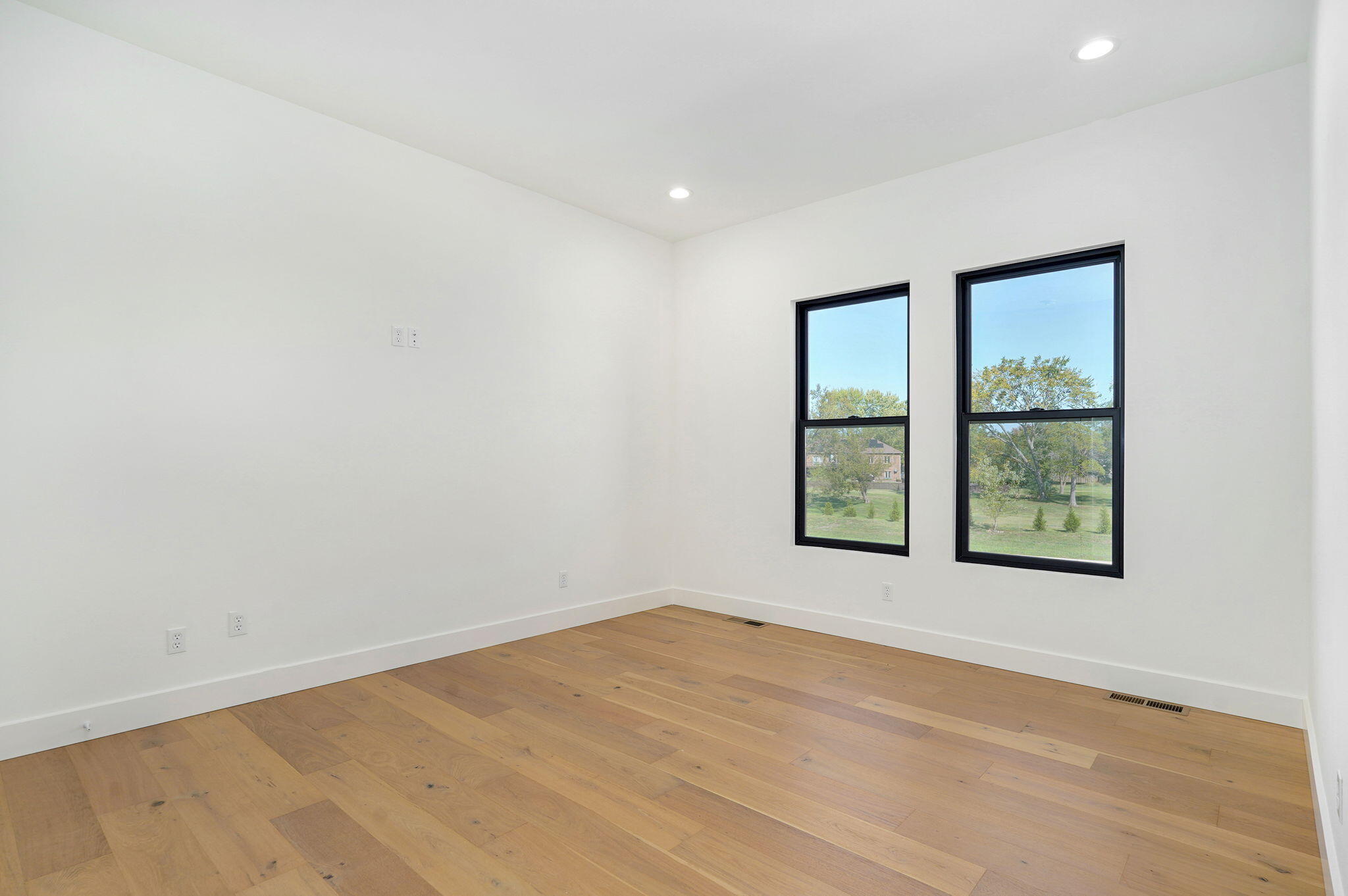 1702 East Cobblestone Drive Property Photo 40