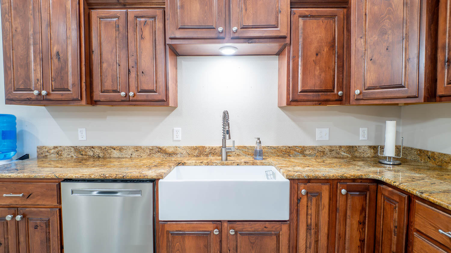 312 Earl Street Property Photo 12