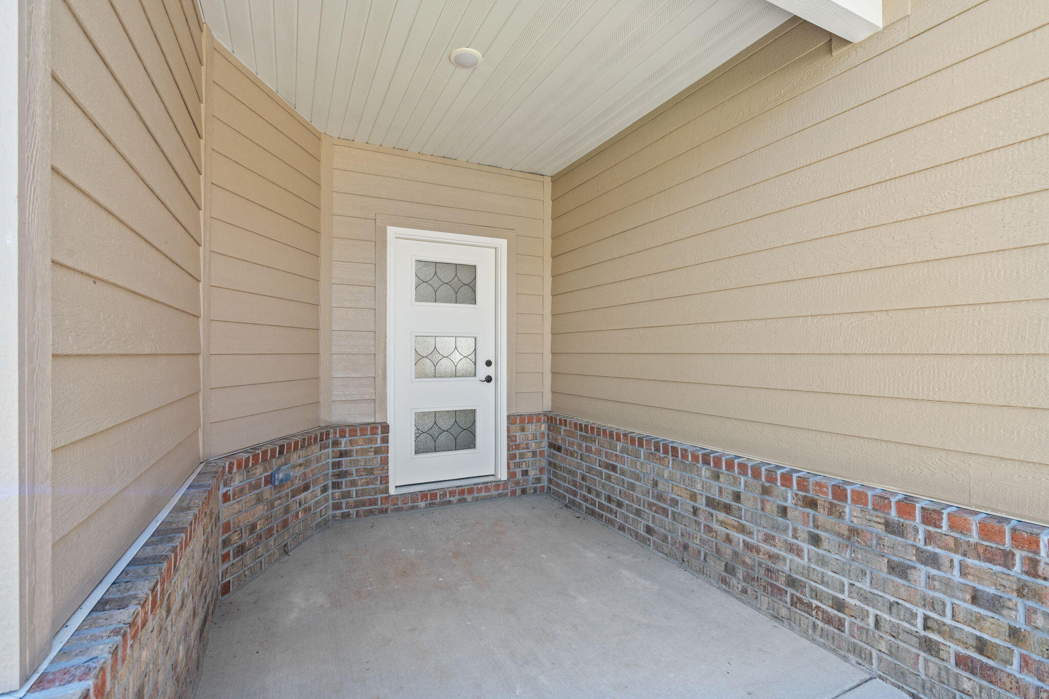 136 East Kelce Lane Property Photo 3