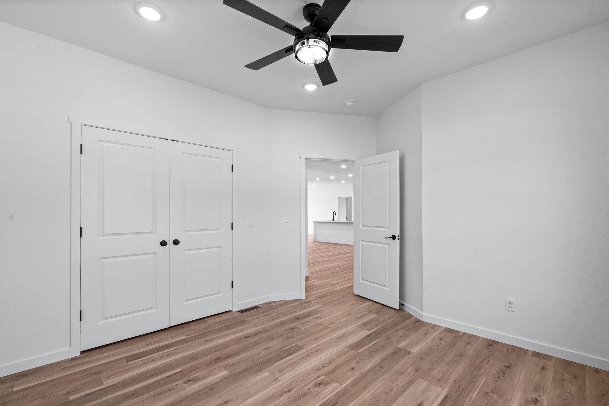 136 East Kelce Lane Property Photo 27