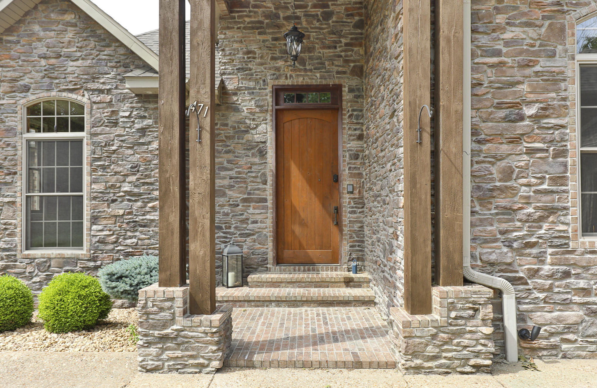 471 Arizona Drive Property Photo 3