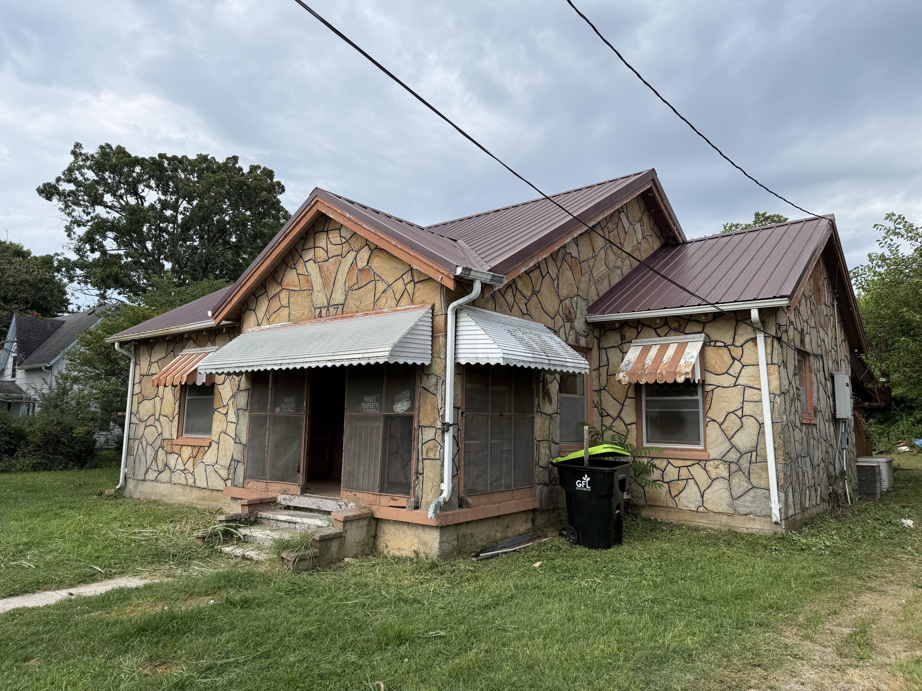 407 South College Avenue Property Photo 2