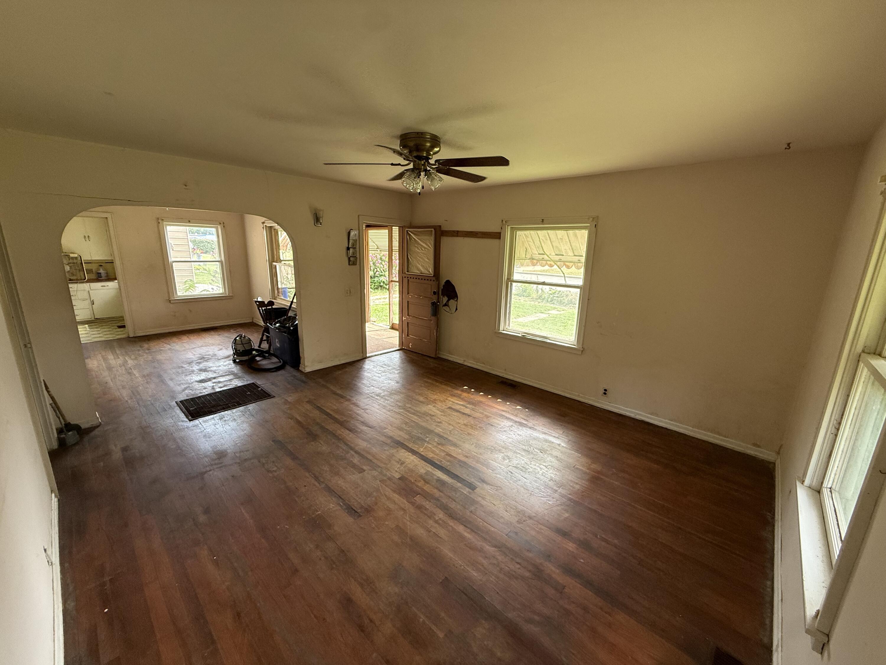 407 South College Avenue Property Photo 9