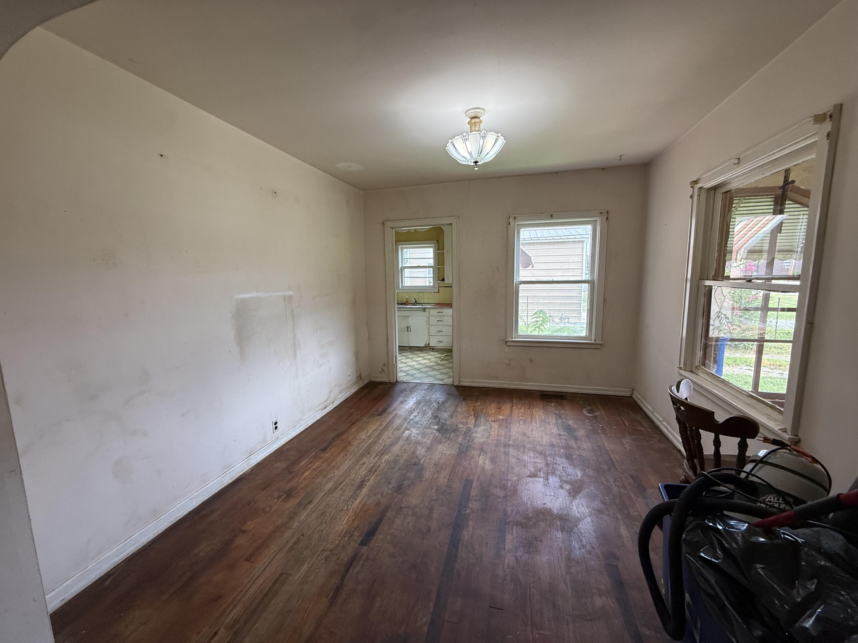 407 South College Avenue Property Photo 11