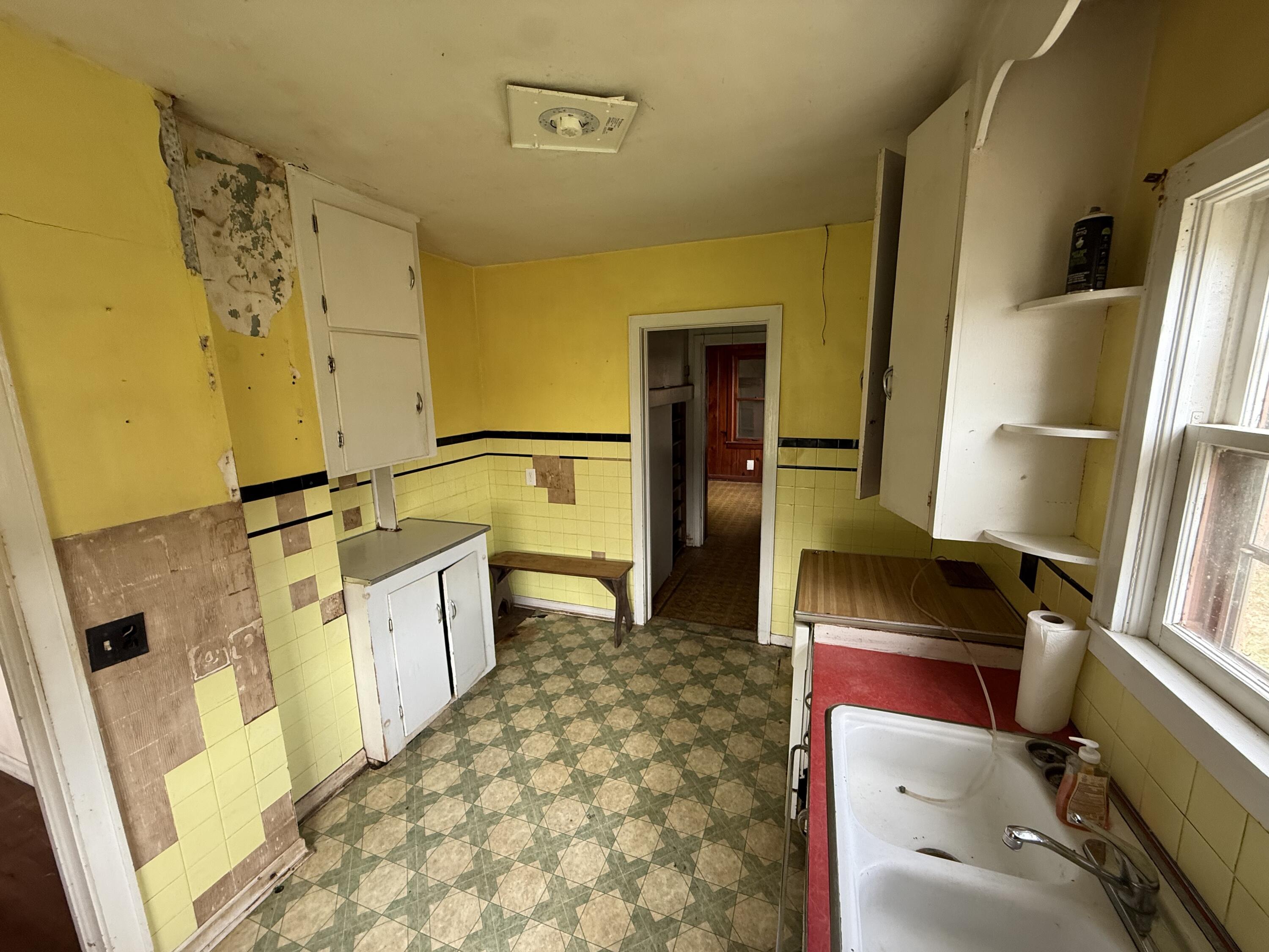 407 South College Avenue Property Photo 13