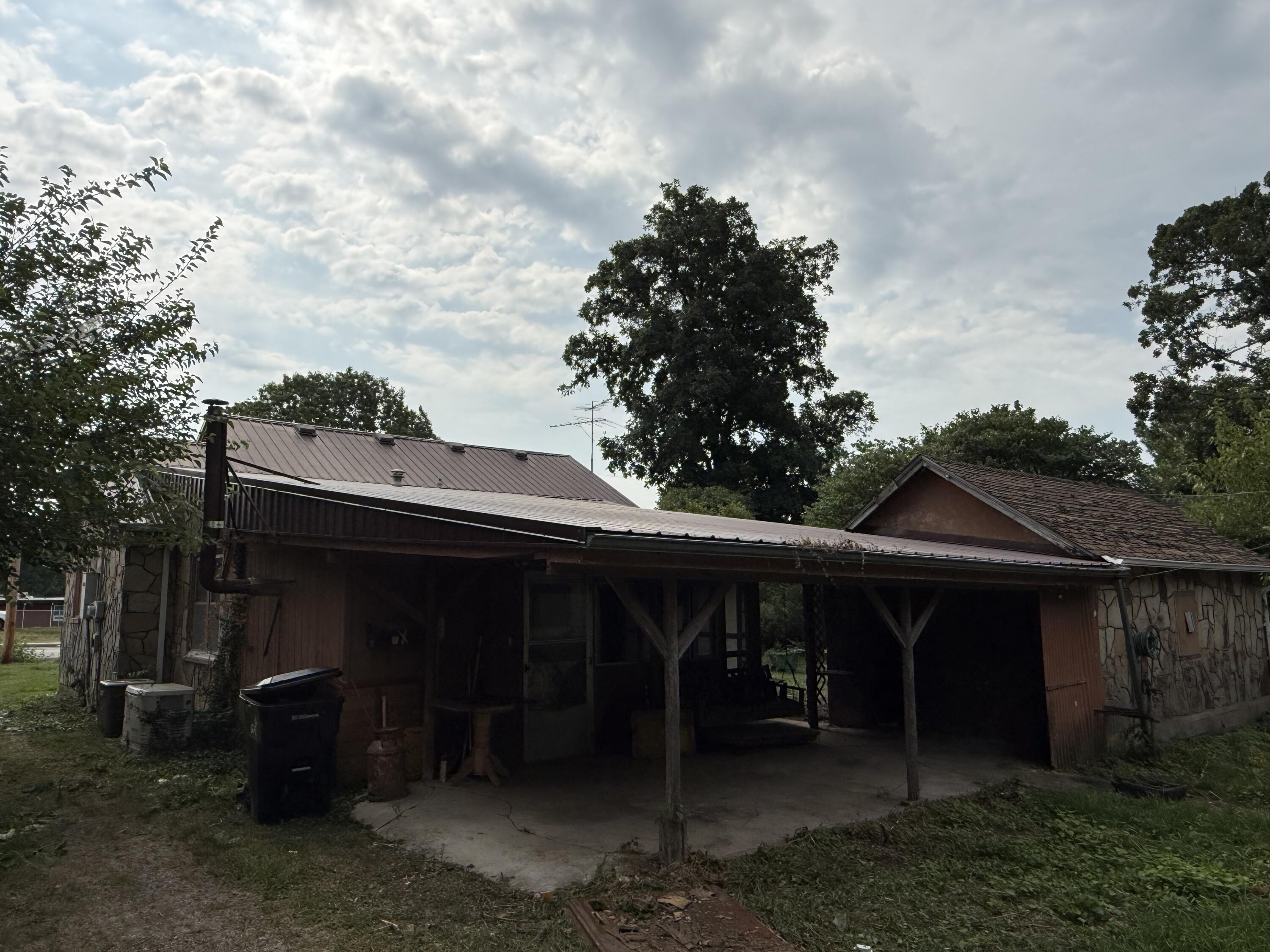 407 South College Avenue Property Photo 30