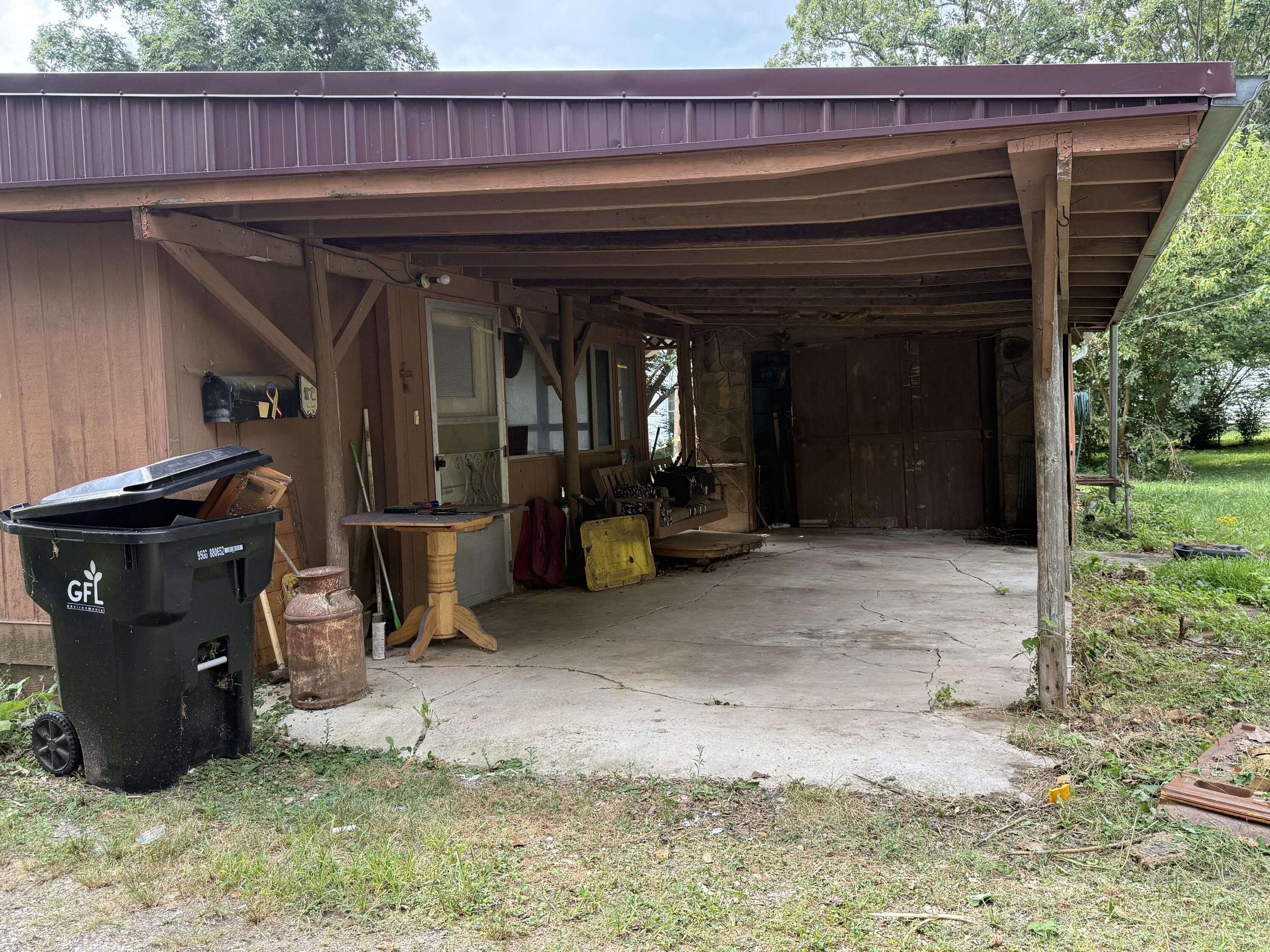 407 South College Avenue Property Photo 31