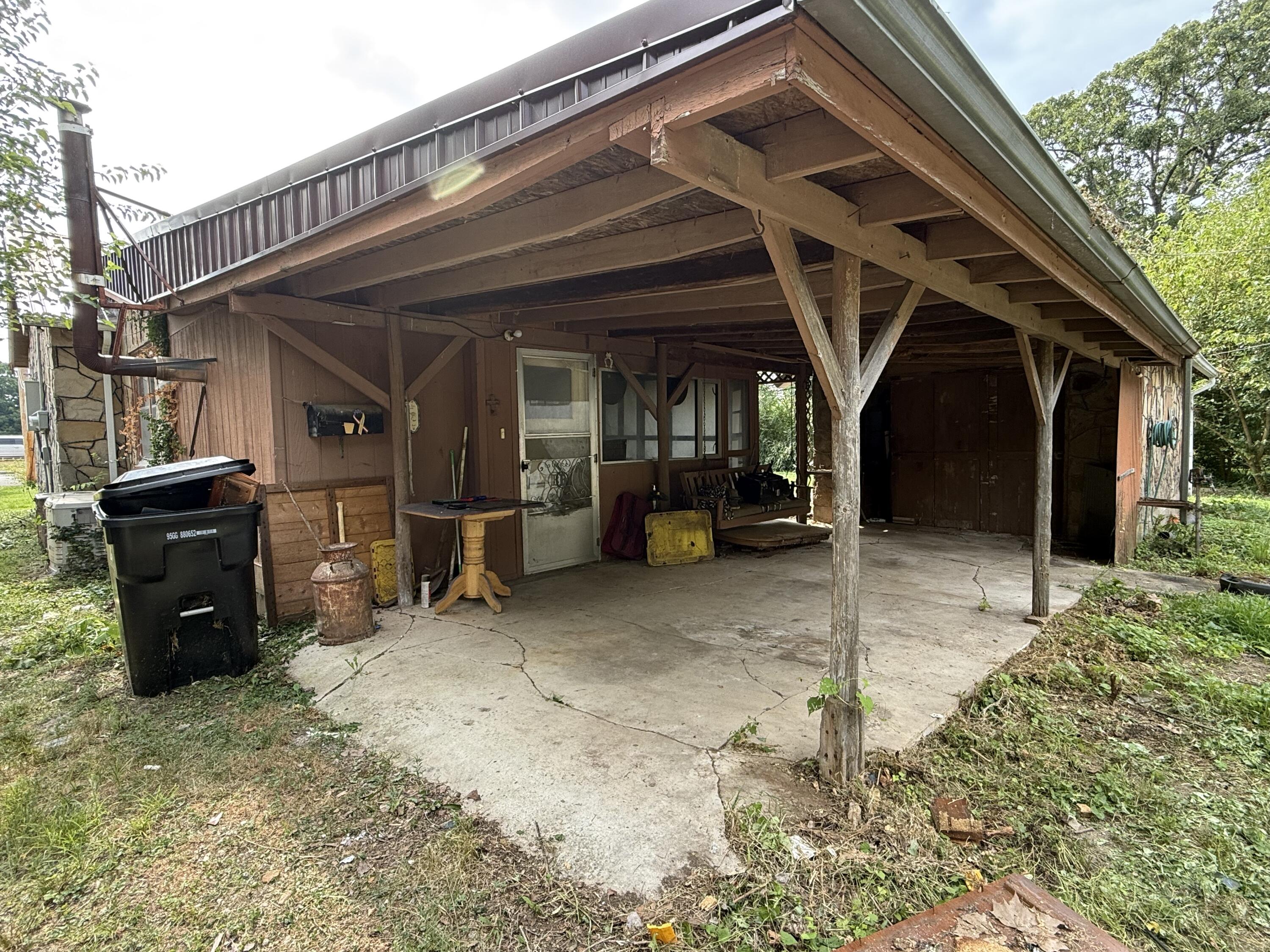 407 South College Avenue Property Photo 32
