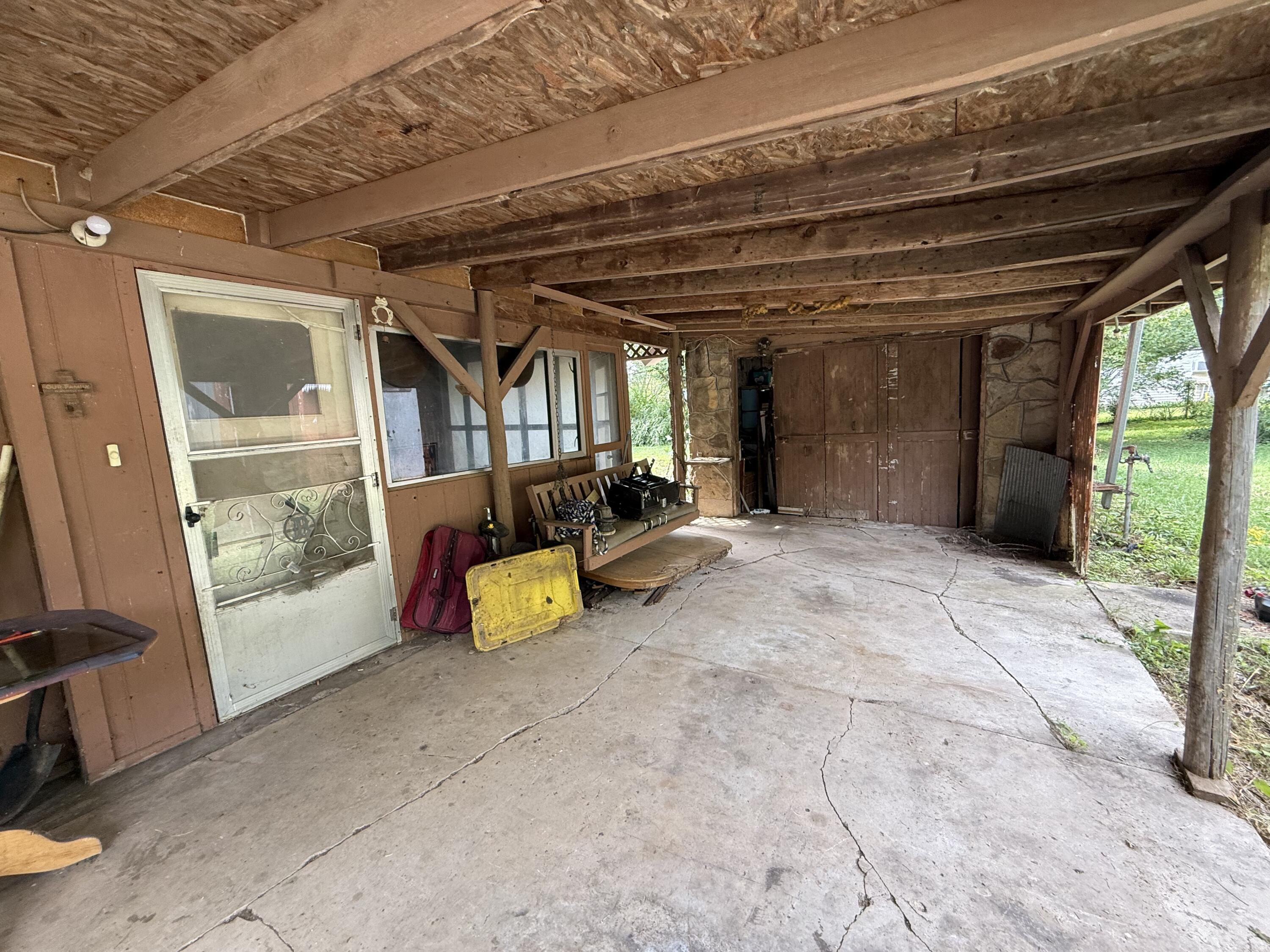 407 South College Avenue Property Photo 34