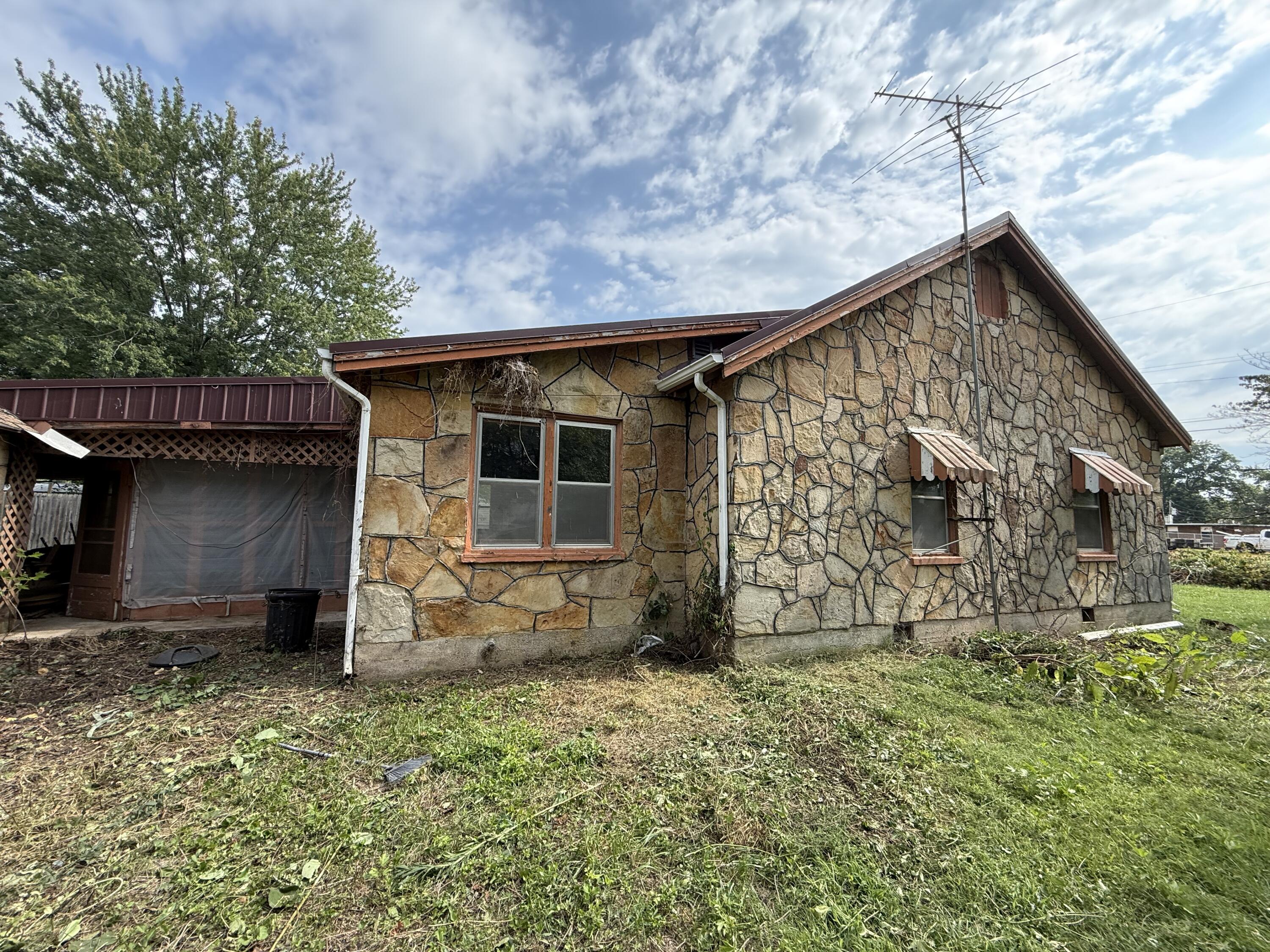 407 South College Avenue Property Photo 44