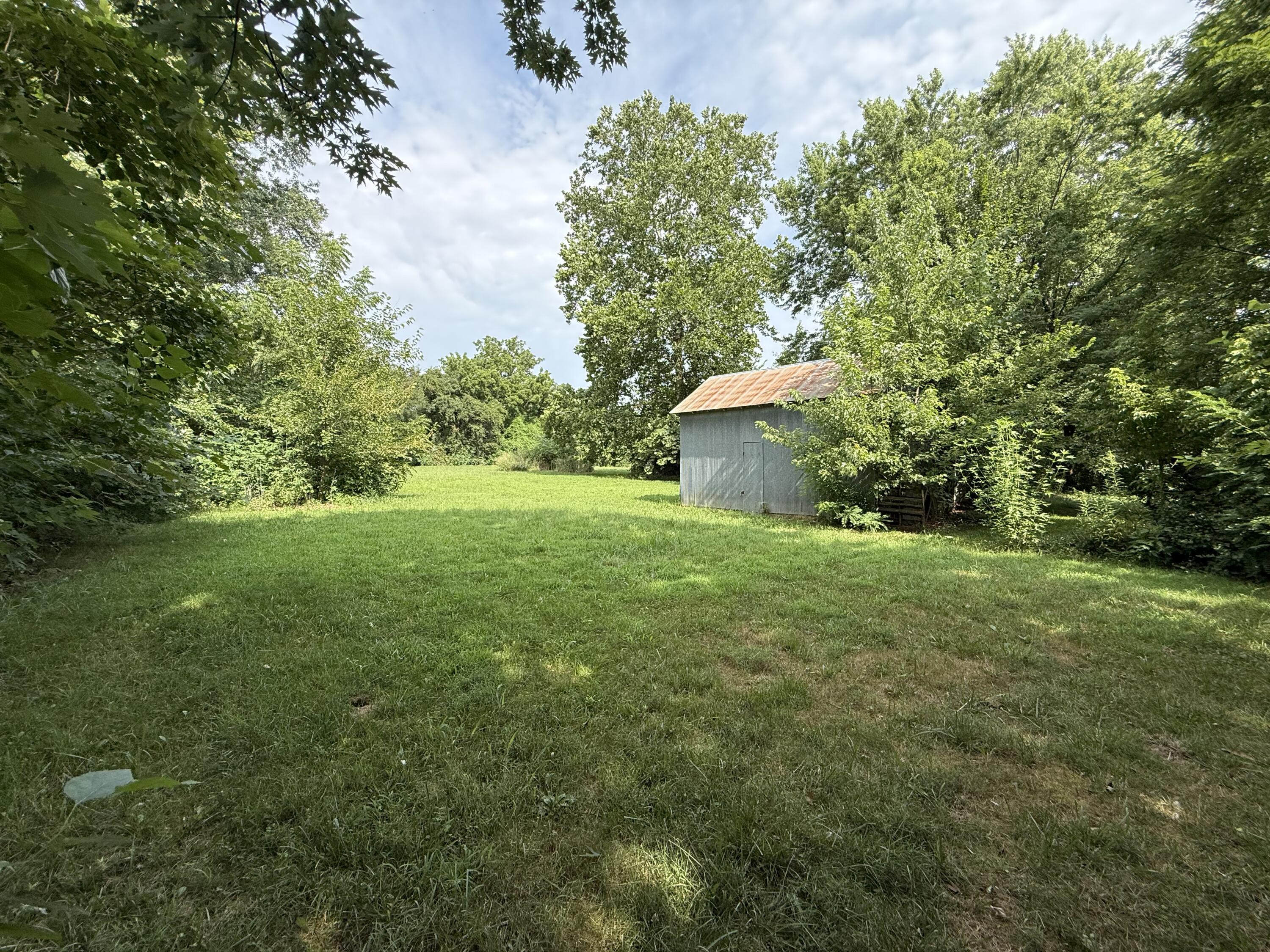 407 South College Avenue Property Photo 49