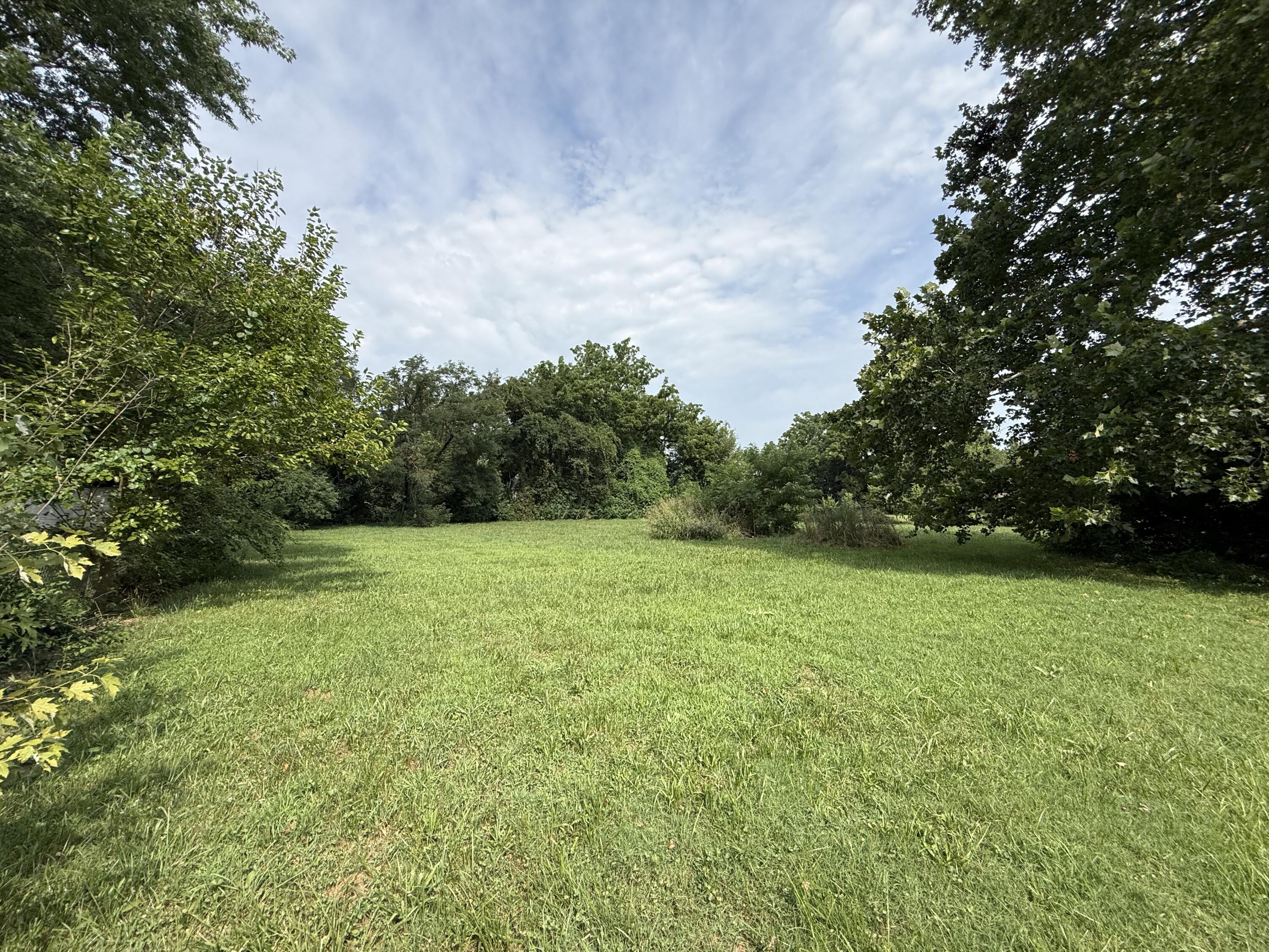 407 South College Avenue Property Photo 51