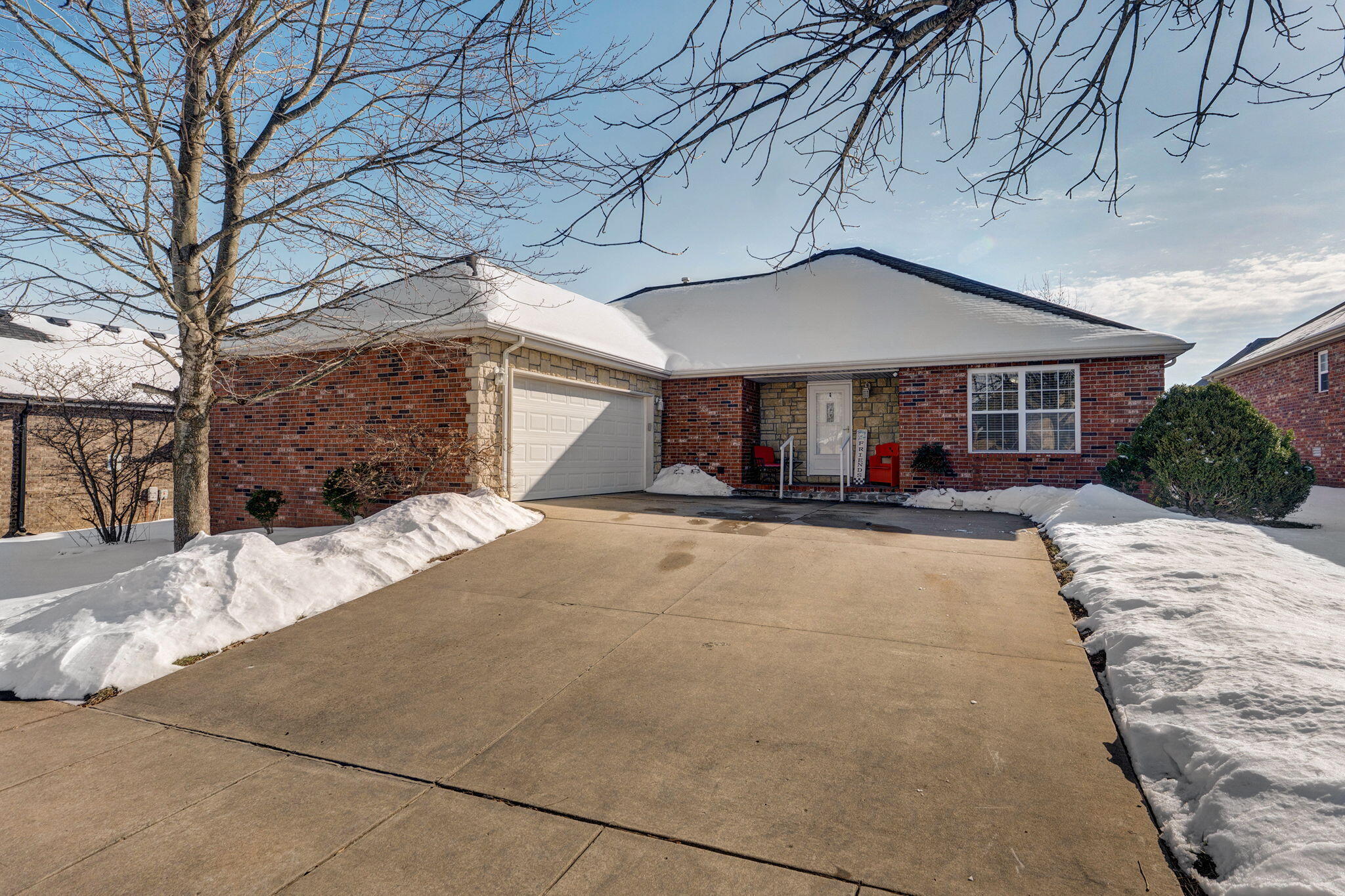 606 East Katella Circle Property Photo 1