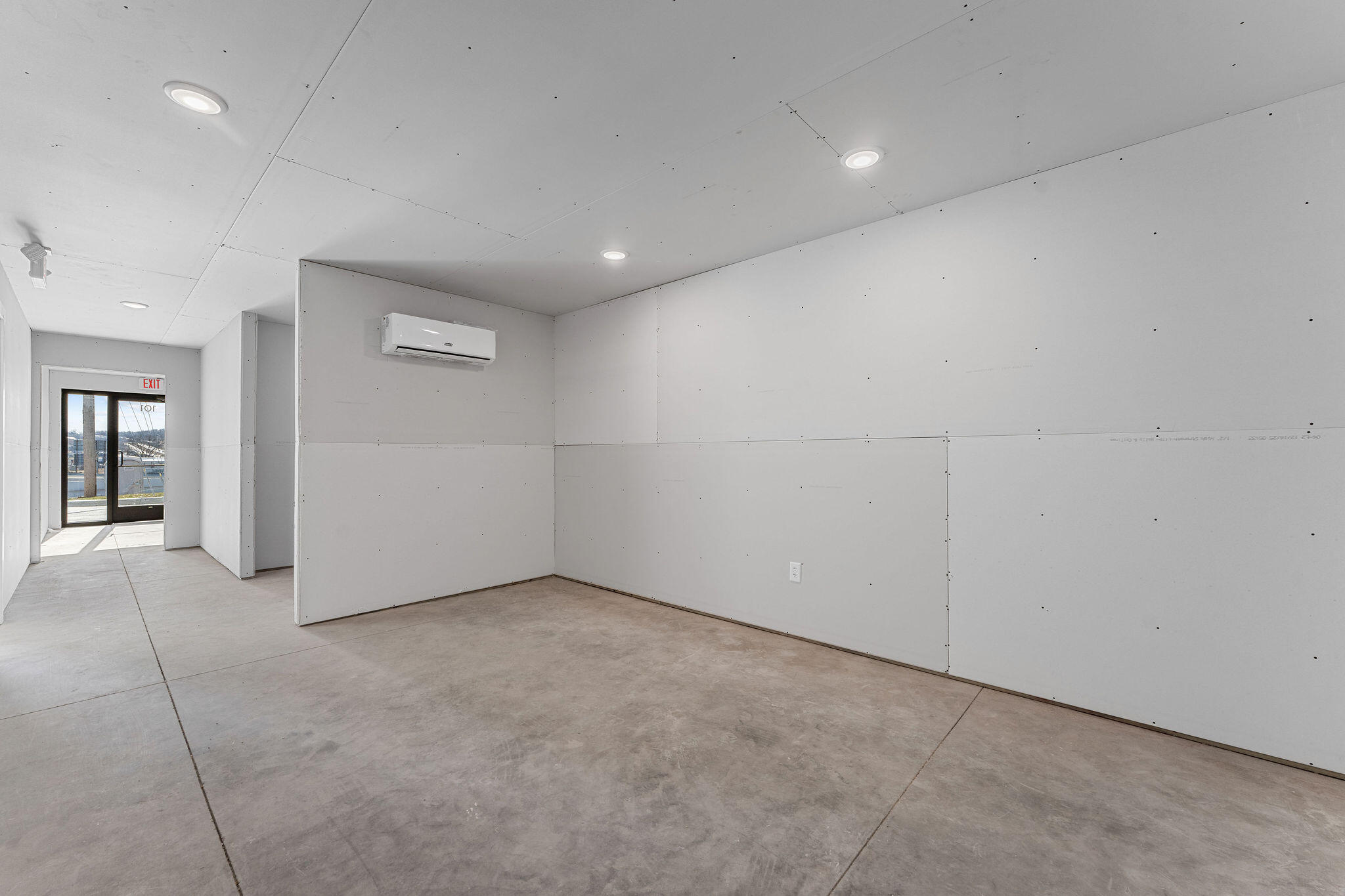 201 Blue Sky Lane 567 Property Photo 12