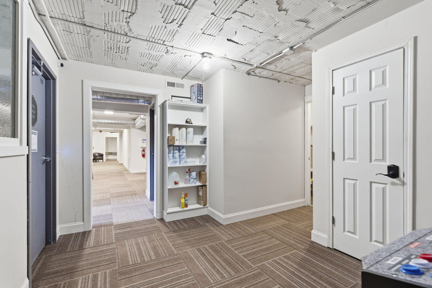 324 Park Central West 110-114 Property Photo 15