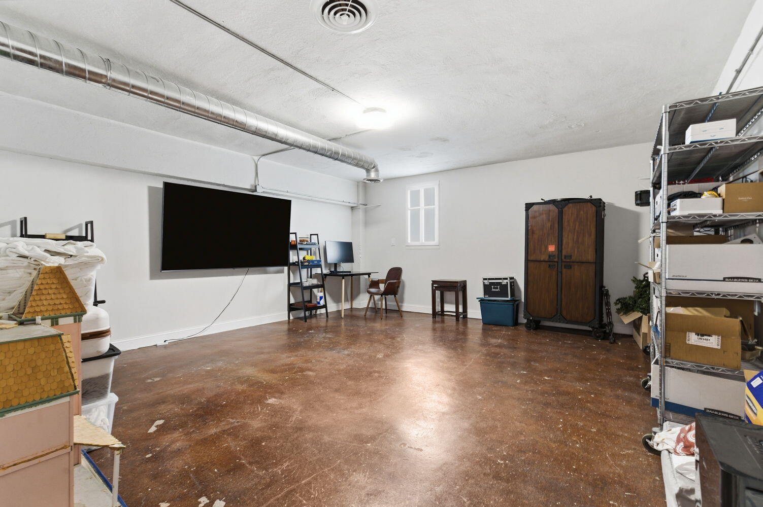 324 Park Central West 112 Property Photo 7