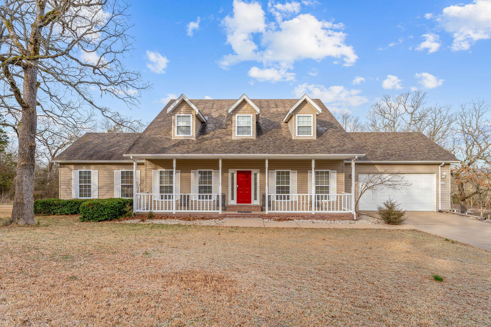 371 Cougar Trail East