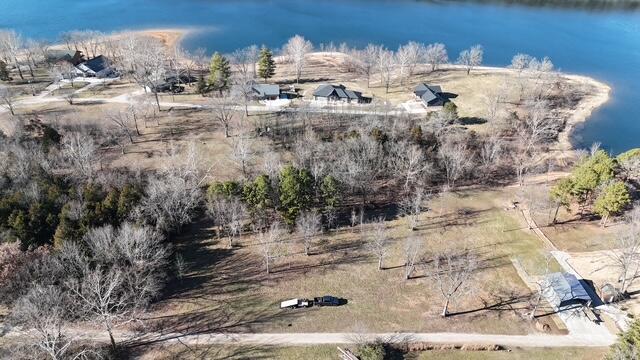 22236 Evergreen Court Property Photo 8