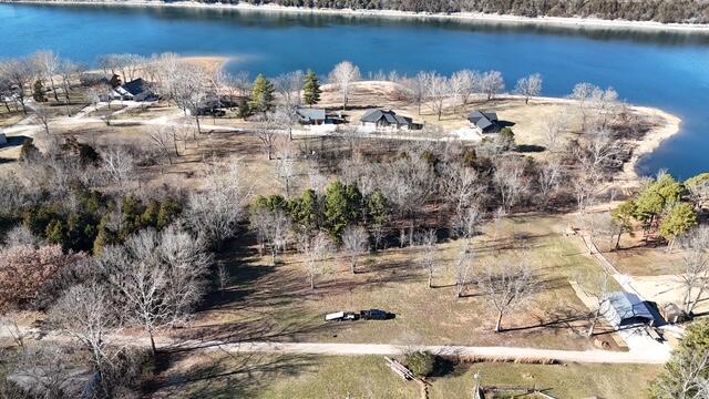22236 Evergreen Court Property Photo 9