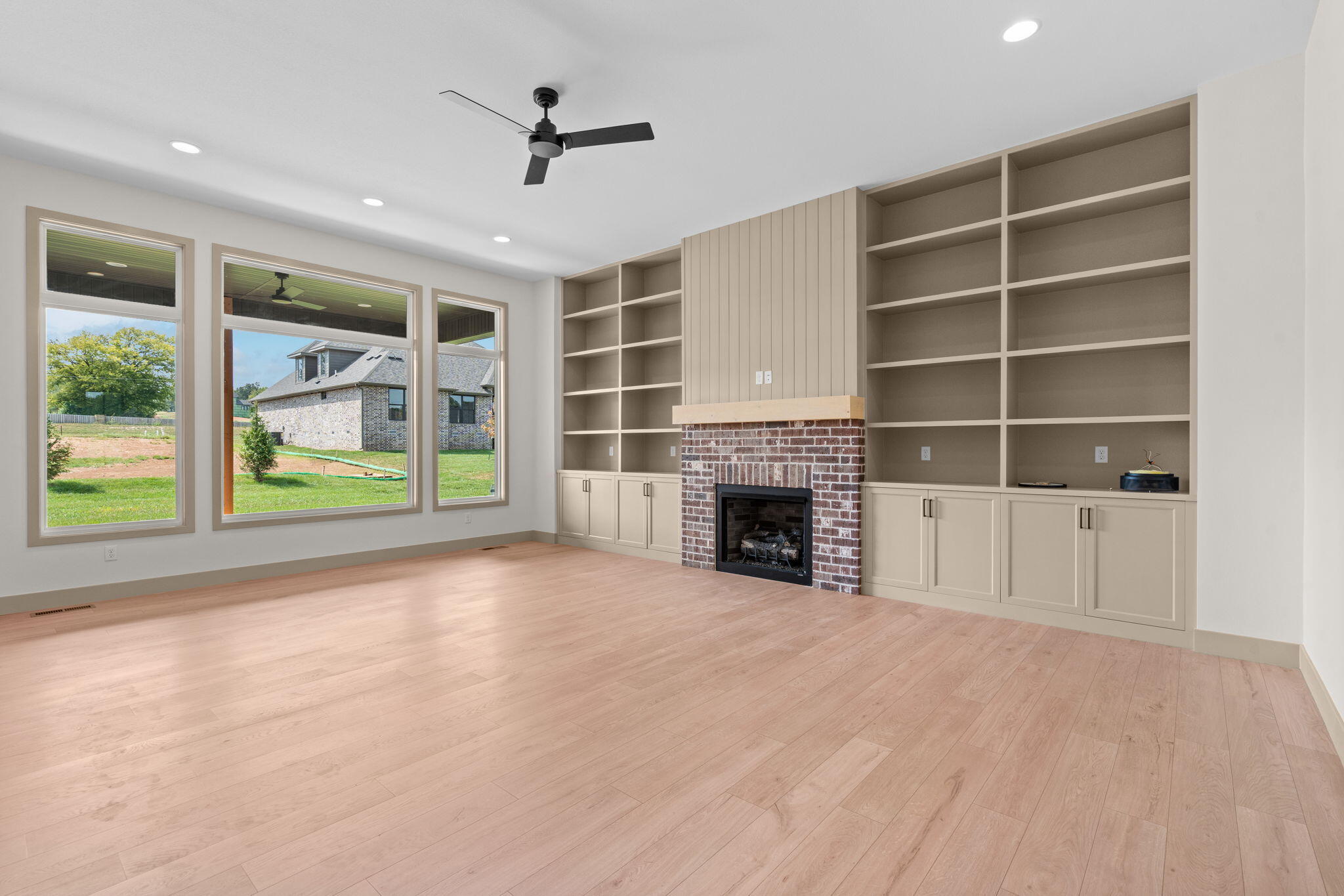 1643 South Crepe Myrtle Lane Property Photo 11