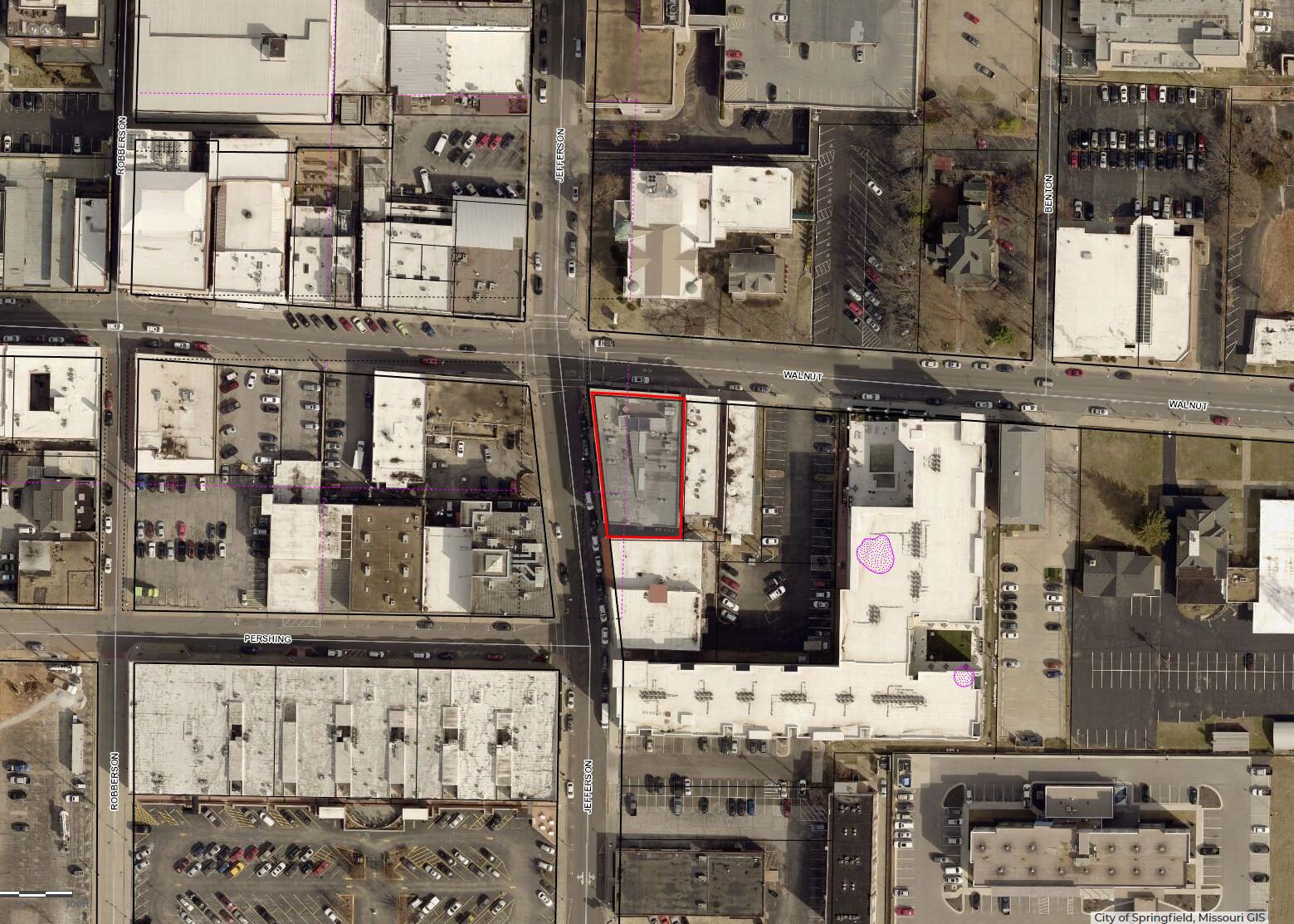 400 East Walnut Street Property Photo 14