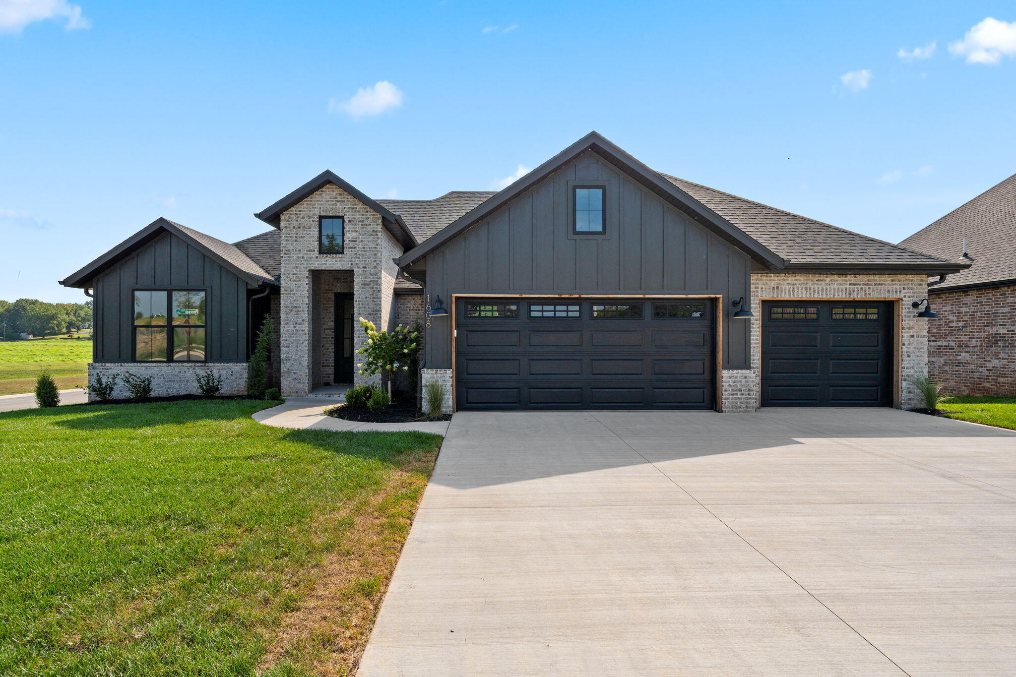 1608 South Pinecone Path Property Photo 1