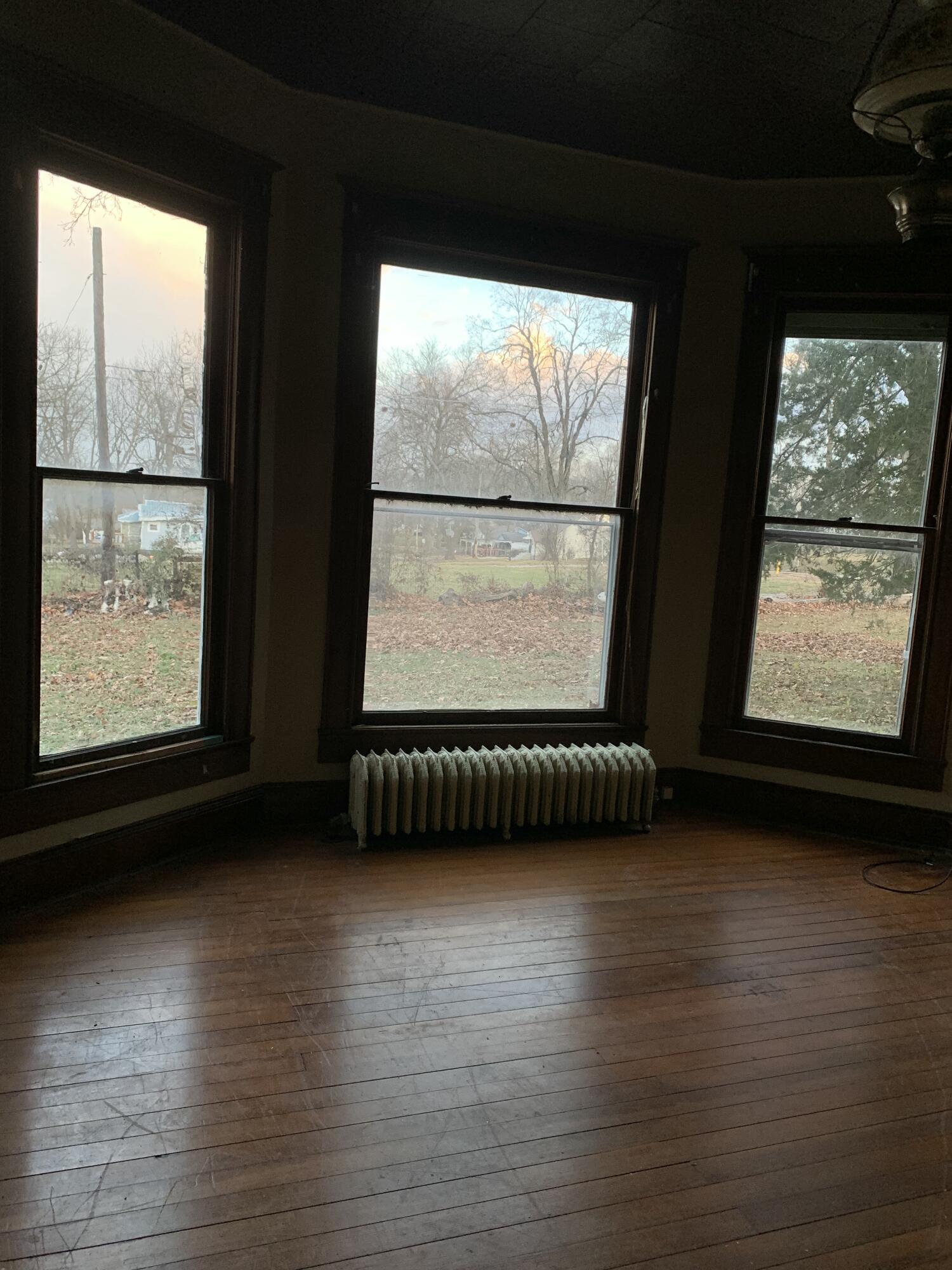 911 Grace Avenue Avenue Property Photo 10