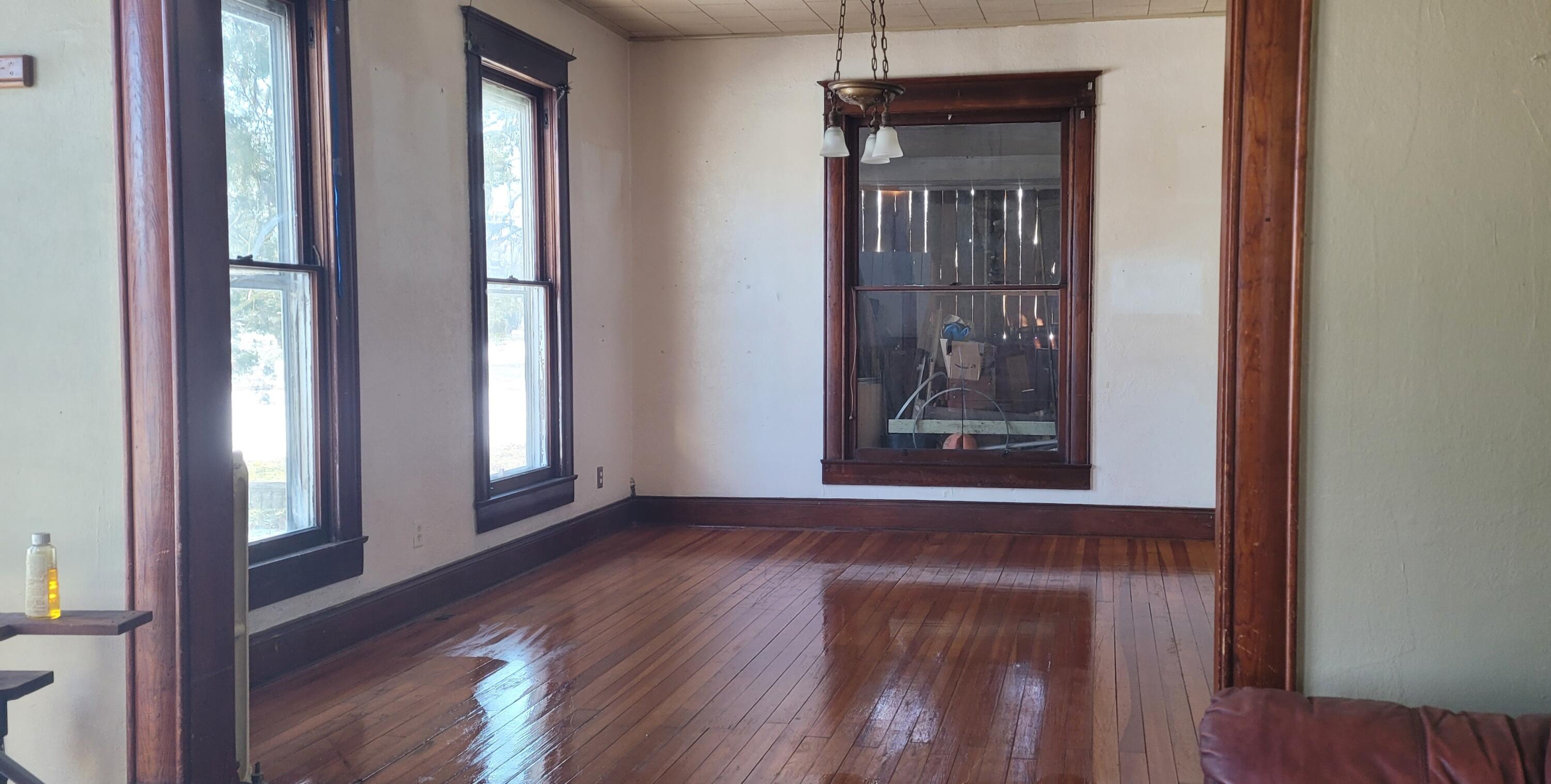 911 Grace Avenue Avenue Property Photo 11