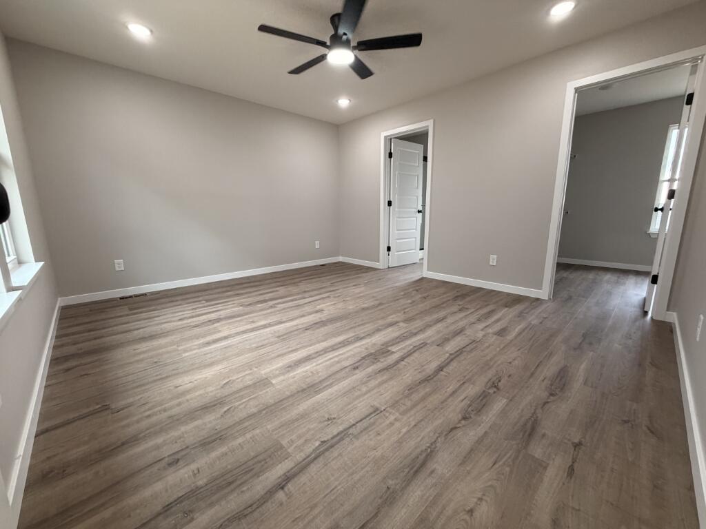 939 Holstein Lane Property Photo 11