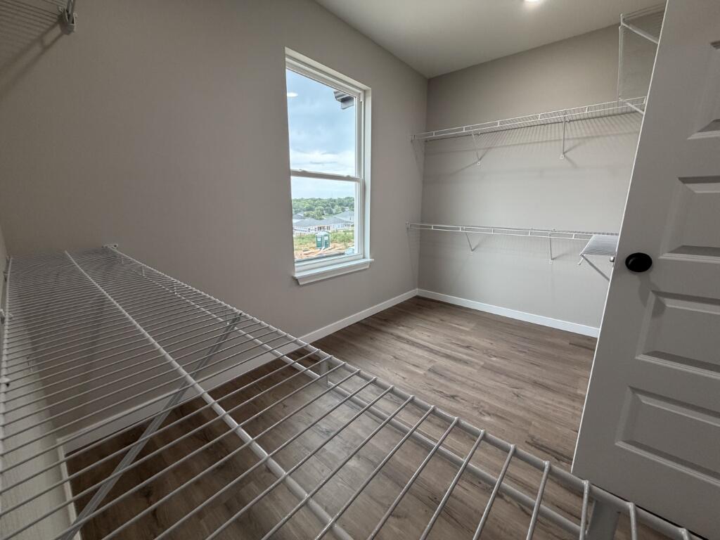 939 Holstein Lane Property Photo 15