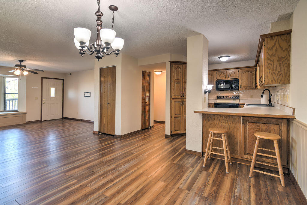 150 Sunken Forest Drive 10-242 Property Photo 8