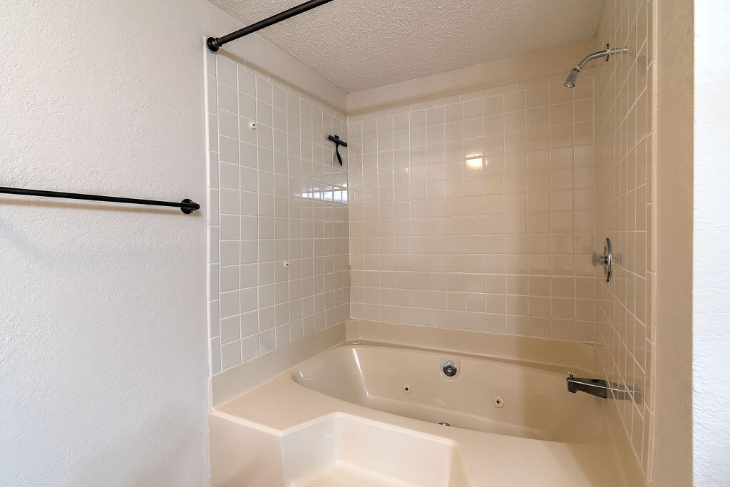150 Sunken Forest Drive 10-242 Property Photo 35