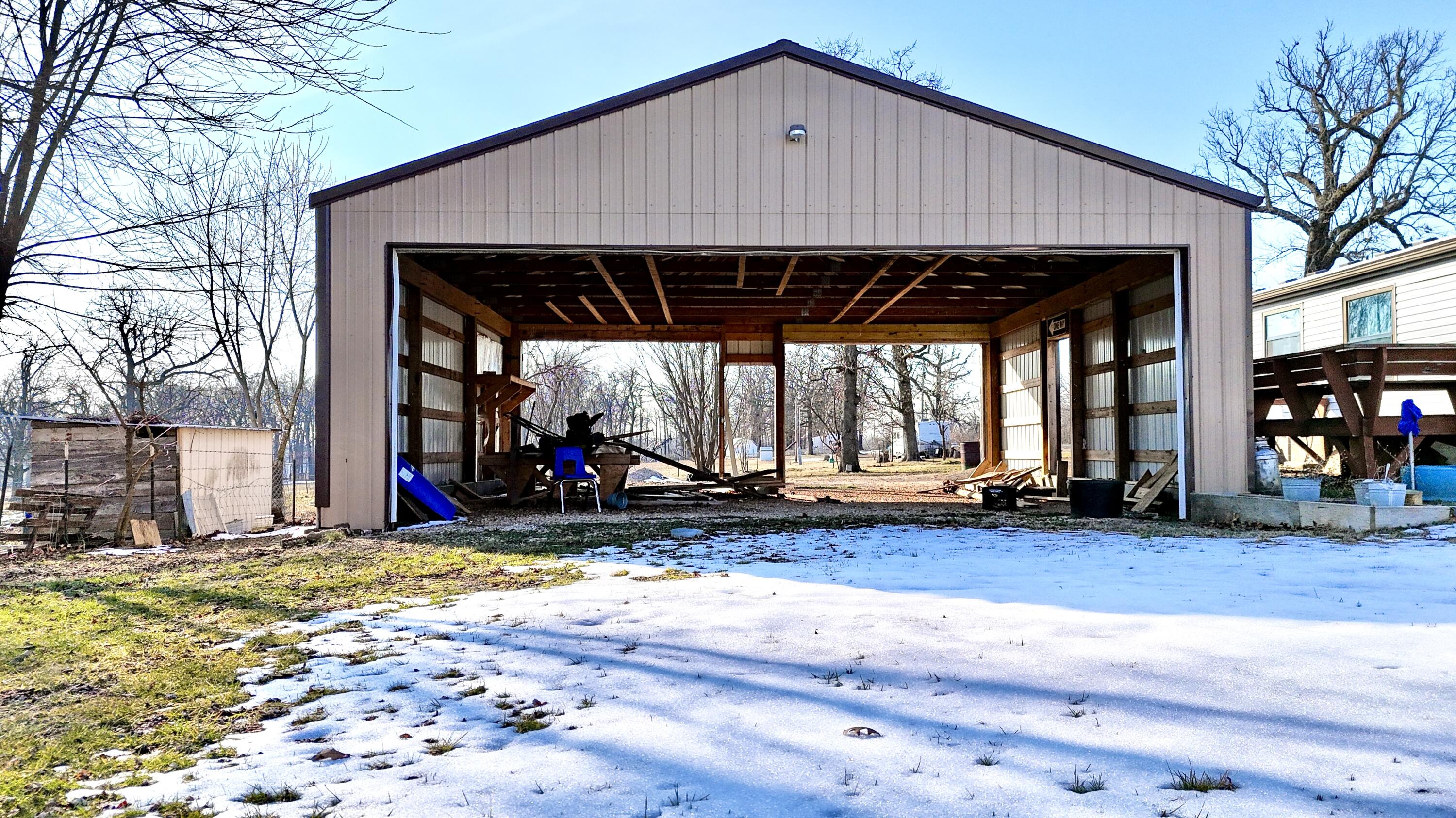 10343 Farm Road 2000 Property Photo 7