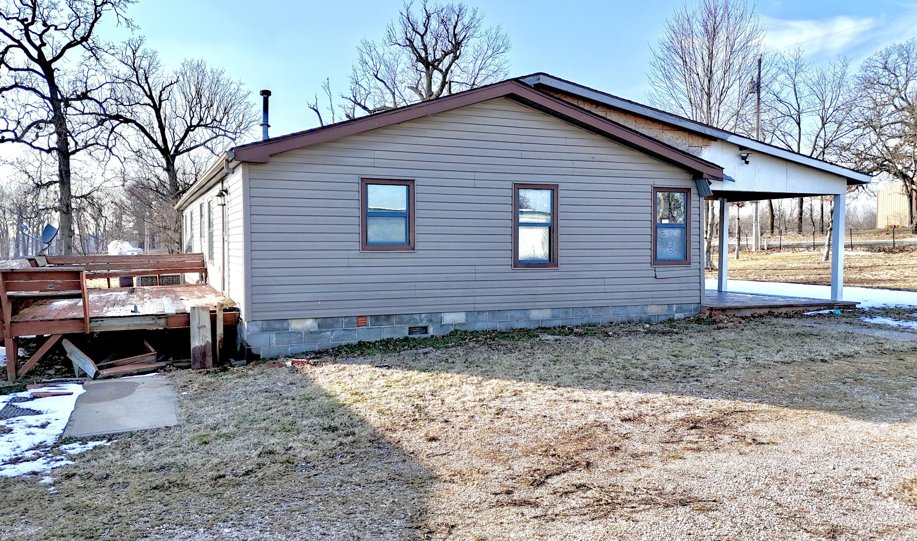 10343 Farm Road 2000 Property Photo 14