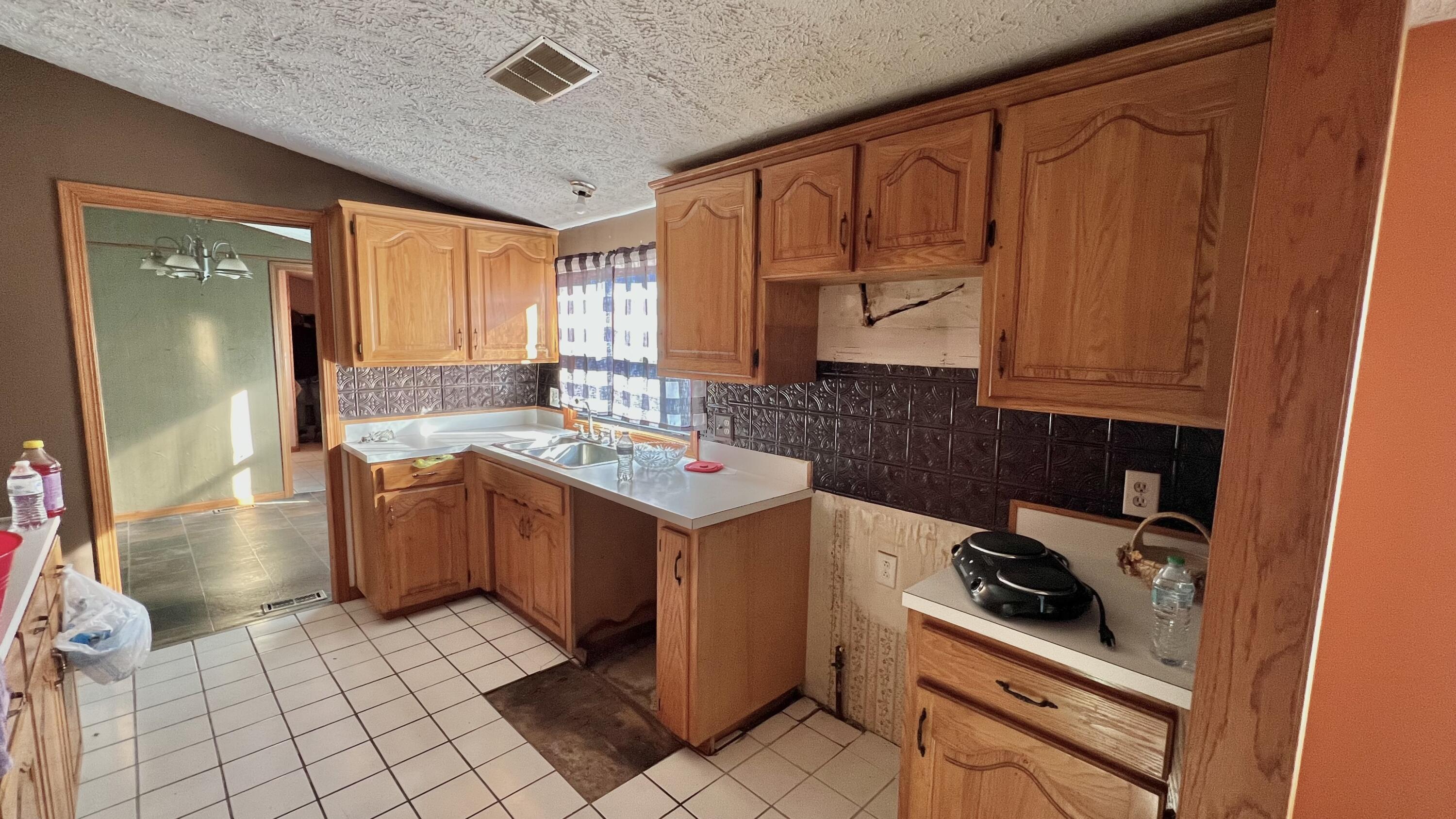 10343 Farm Road 2000 Property Photo 19