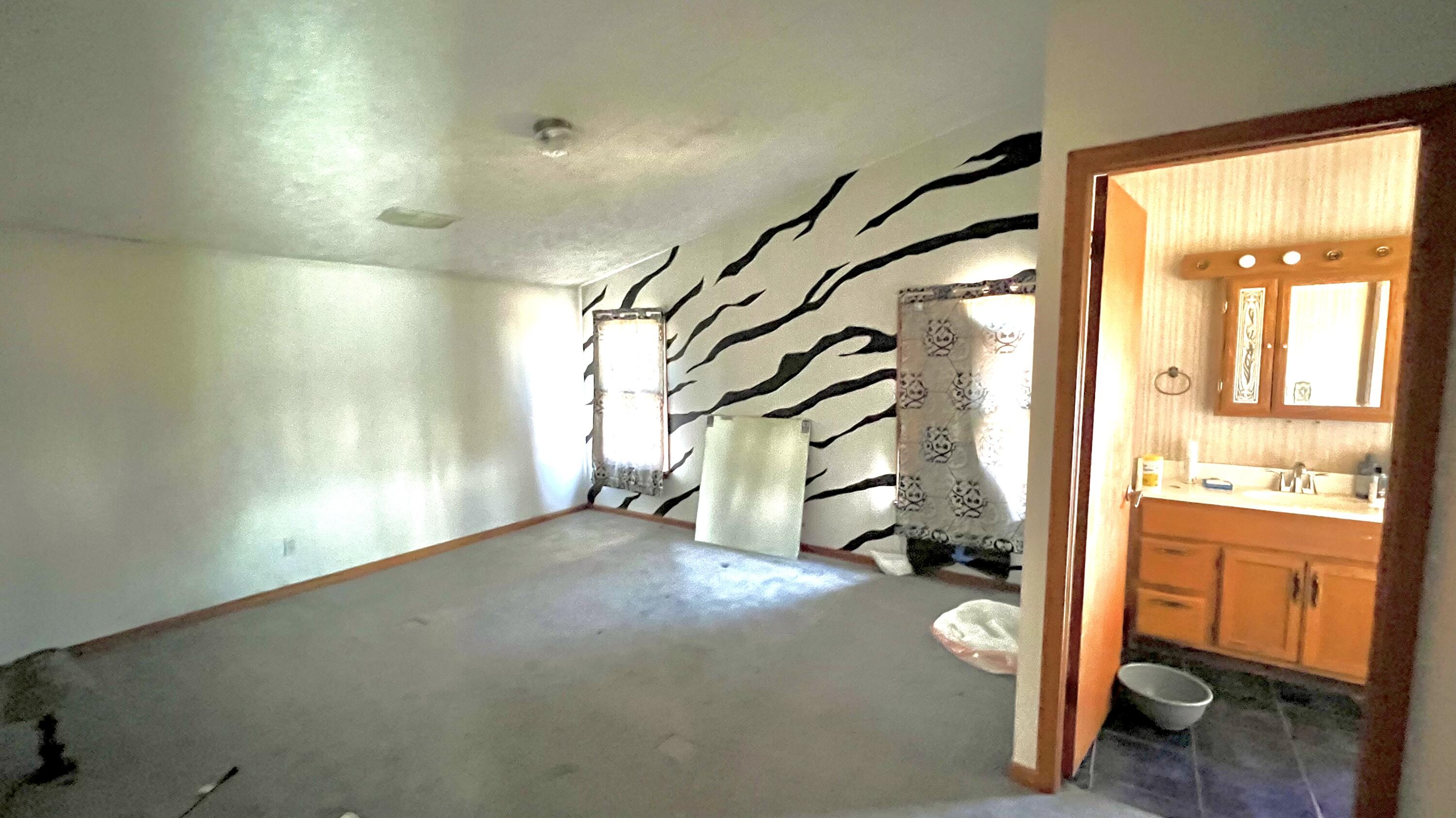 10343 Farm Road 2000 Property Photo 20