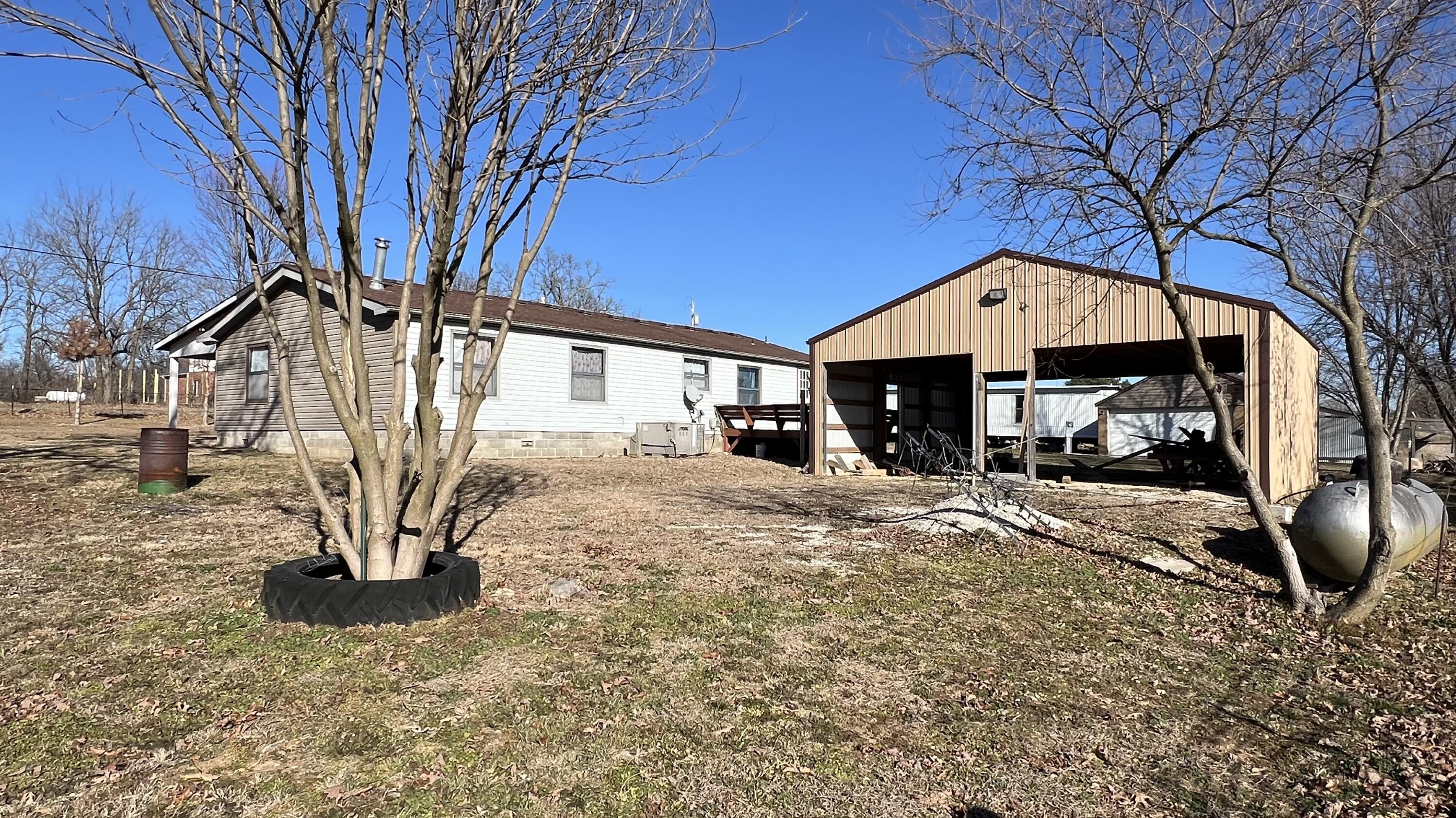 10343 Farm Road 2000 Property Photo 25