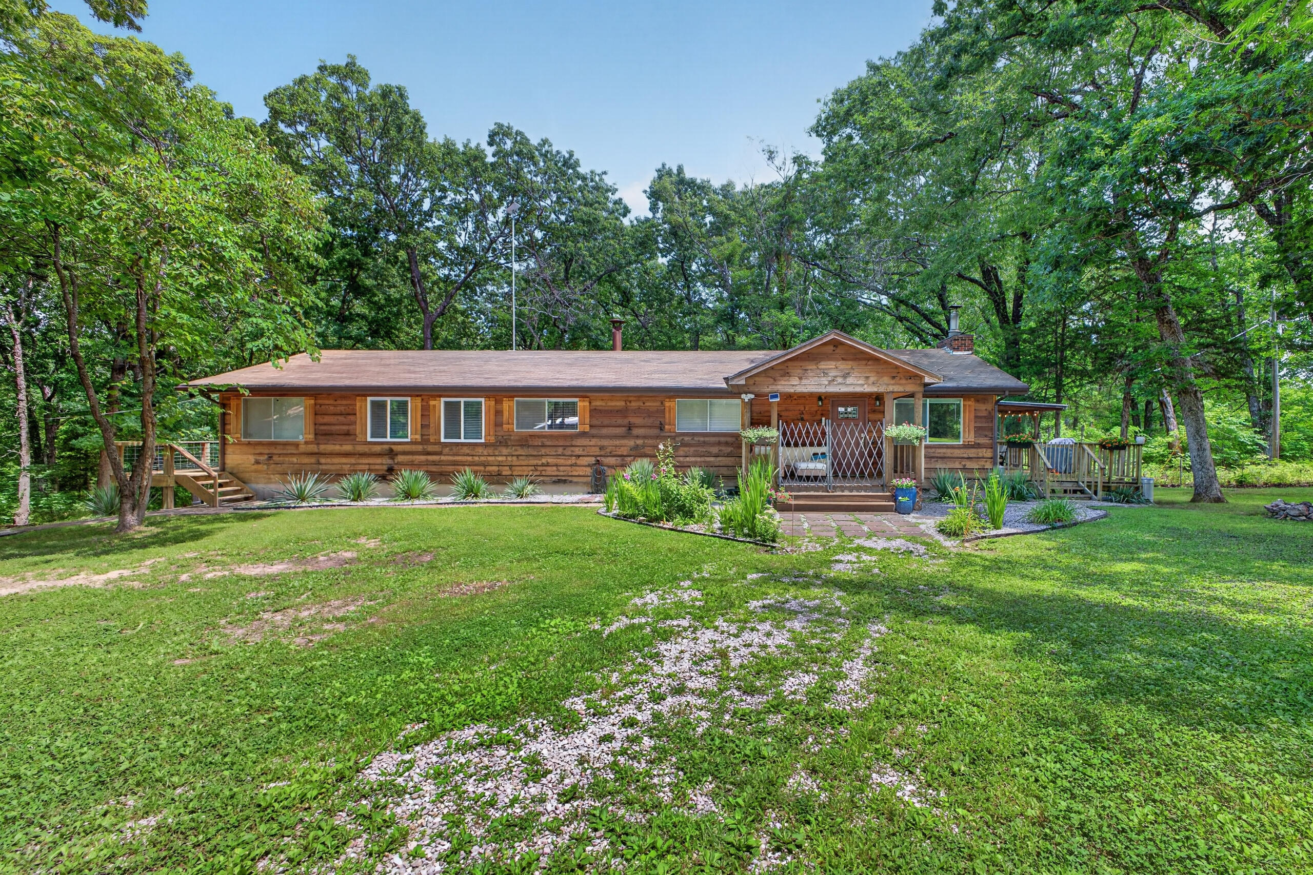 411 Moon Valley Road Property Photo 2