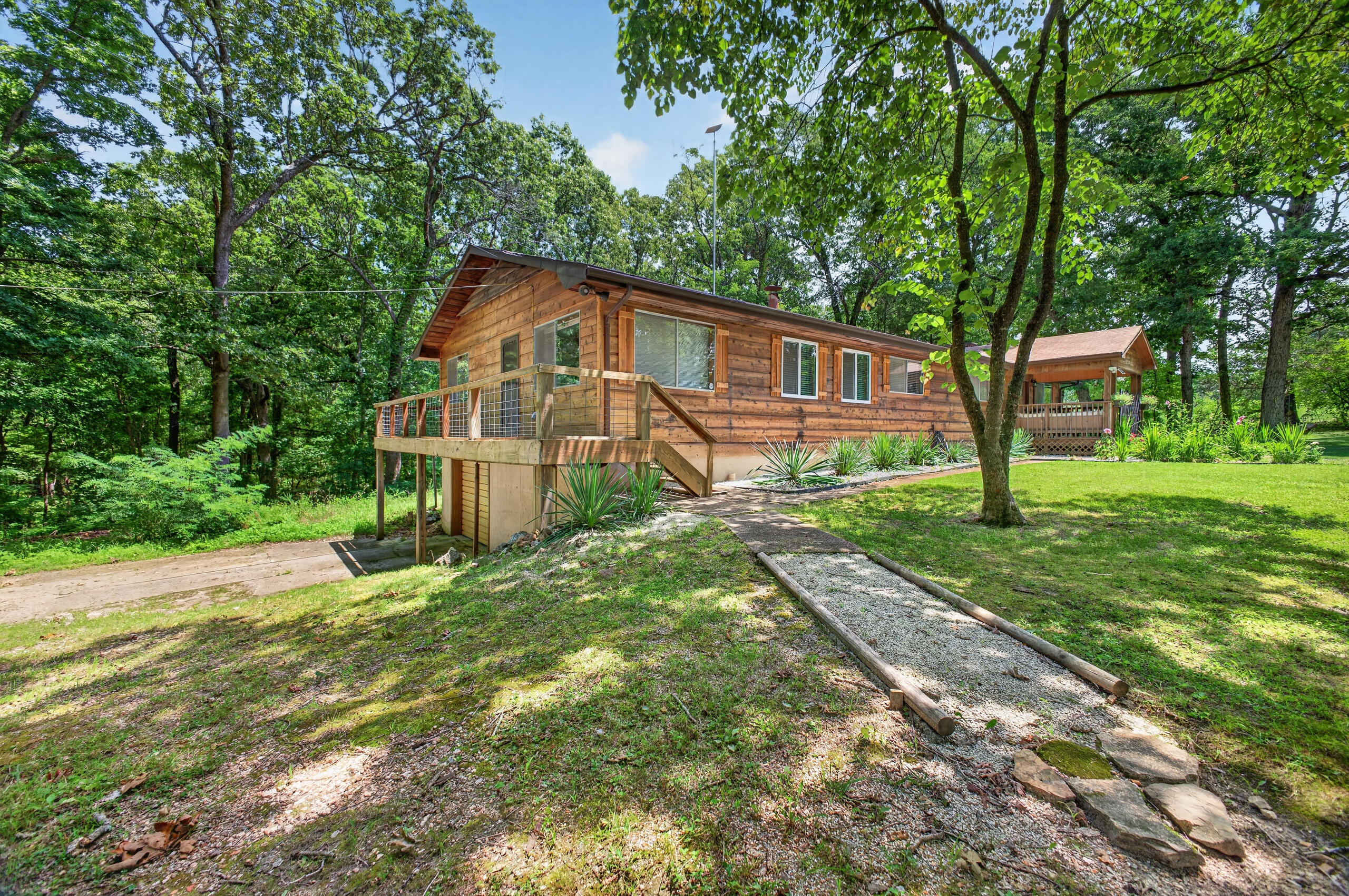 411 Moon Valley Road Property Photo 5