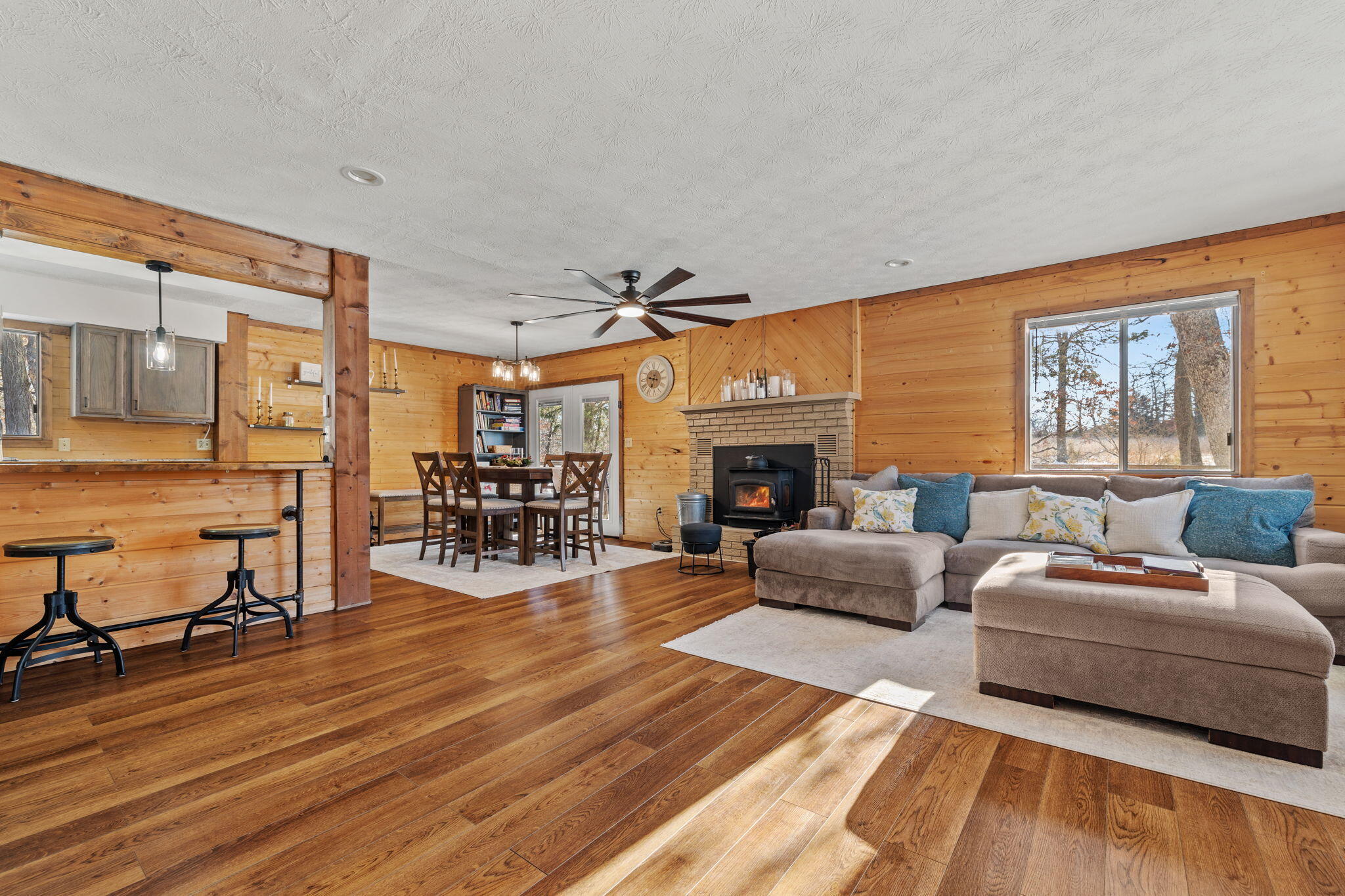 411 Moon Valley Road Property Photo 7